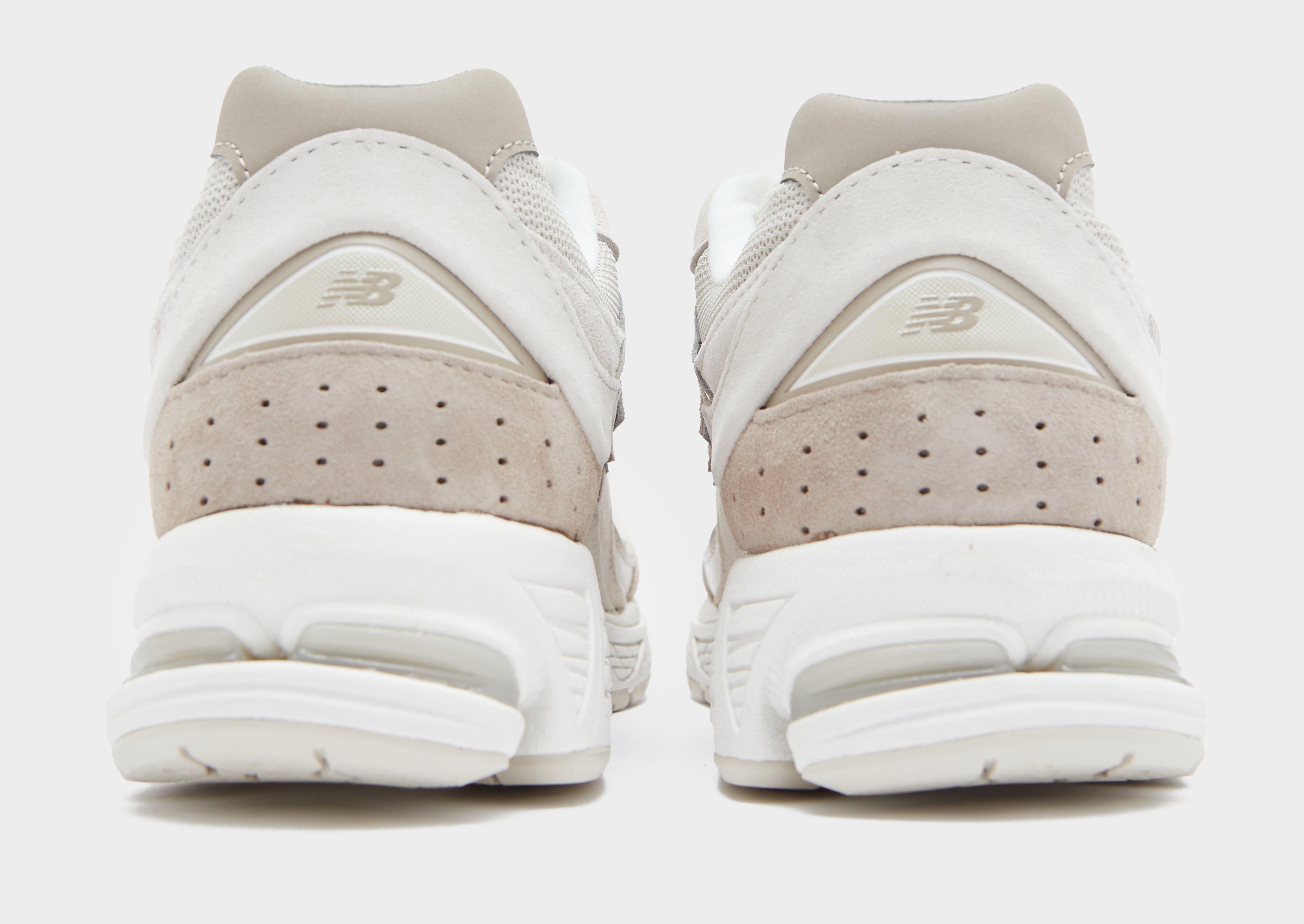 Мъжки маратонки NEW BALANCE 2002  M2002RJN Бежов