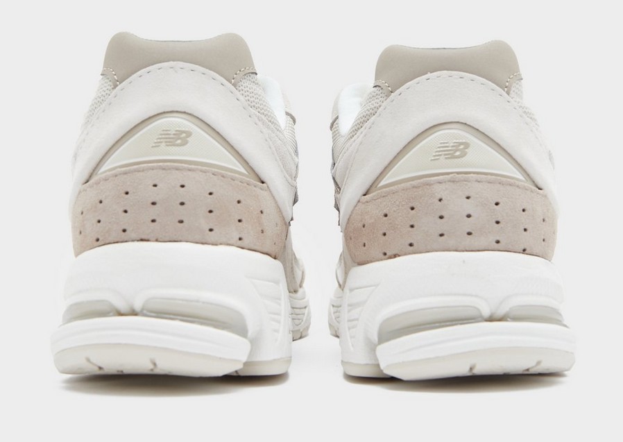 Buty sneakersy męskie NEW BALANCE 2002  M2002RJN Beżowy