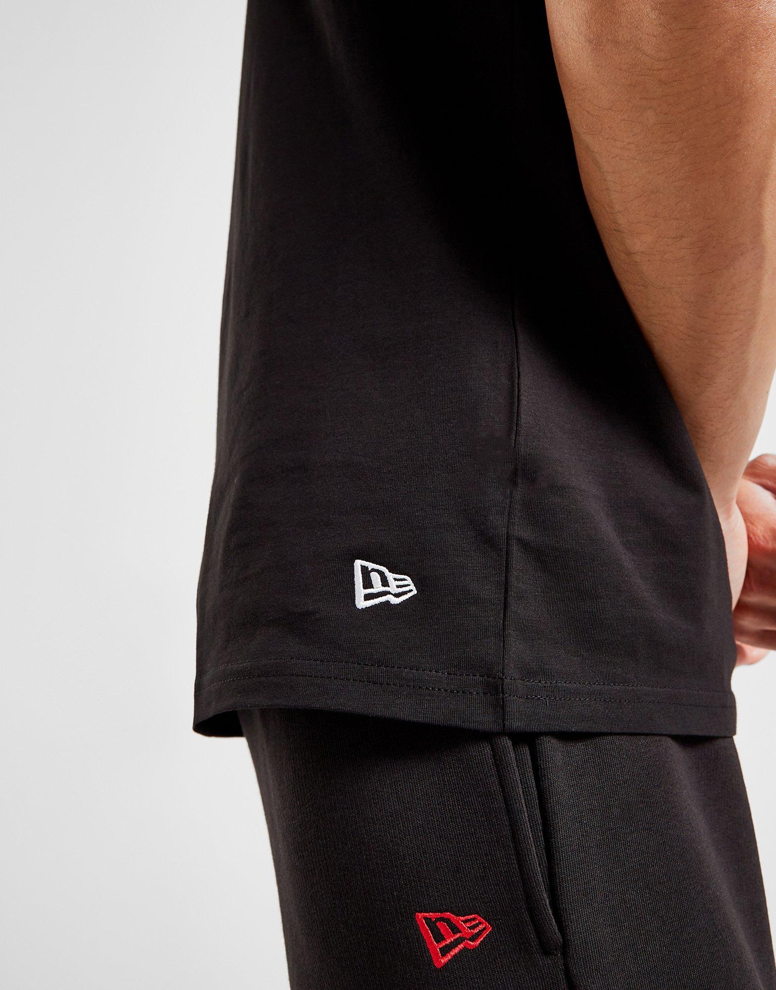 Top pentru bărbați NEW ERA MAIOU SCRIPT BULLS CHICAGO BULLS 60332198 Negru