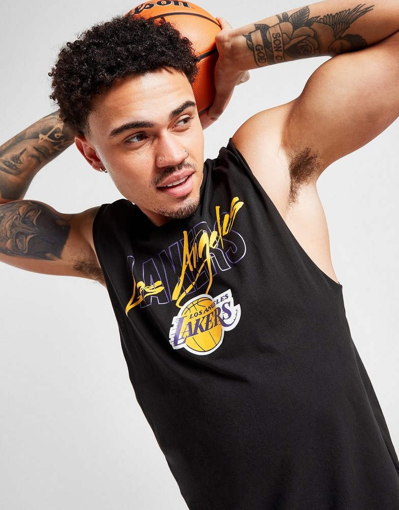 Top pentru bărbați NEW ERA MAIOU SCRIPT LAKERS LOS ANGELES LAKERS 60332188 Negru