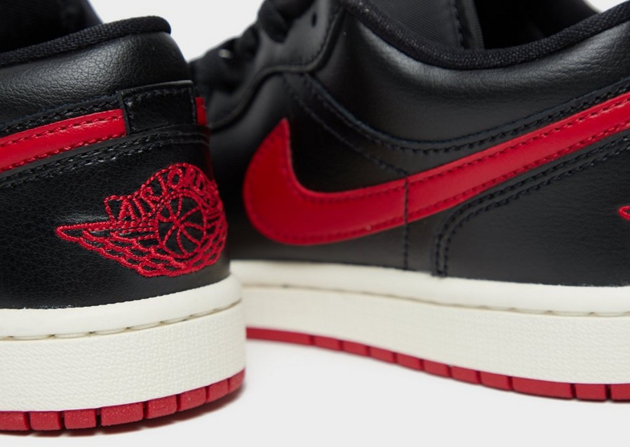 Жіночі кросівки AIR JORDAN 1 LOW DC0774-061 Чорний