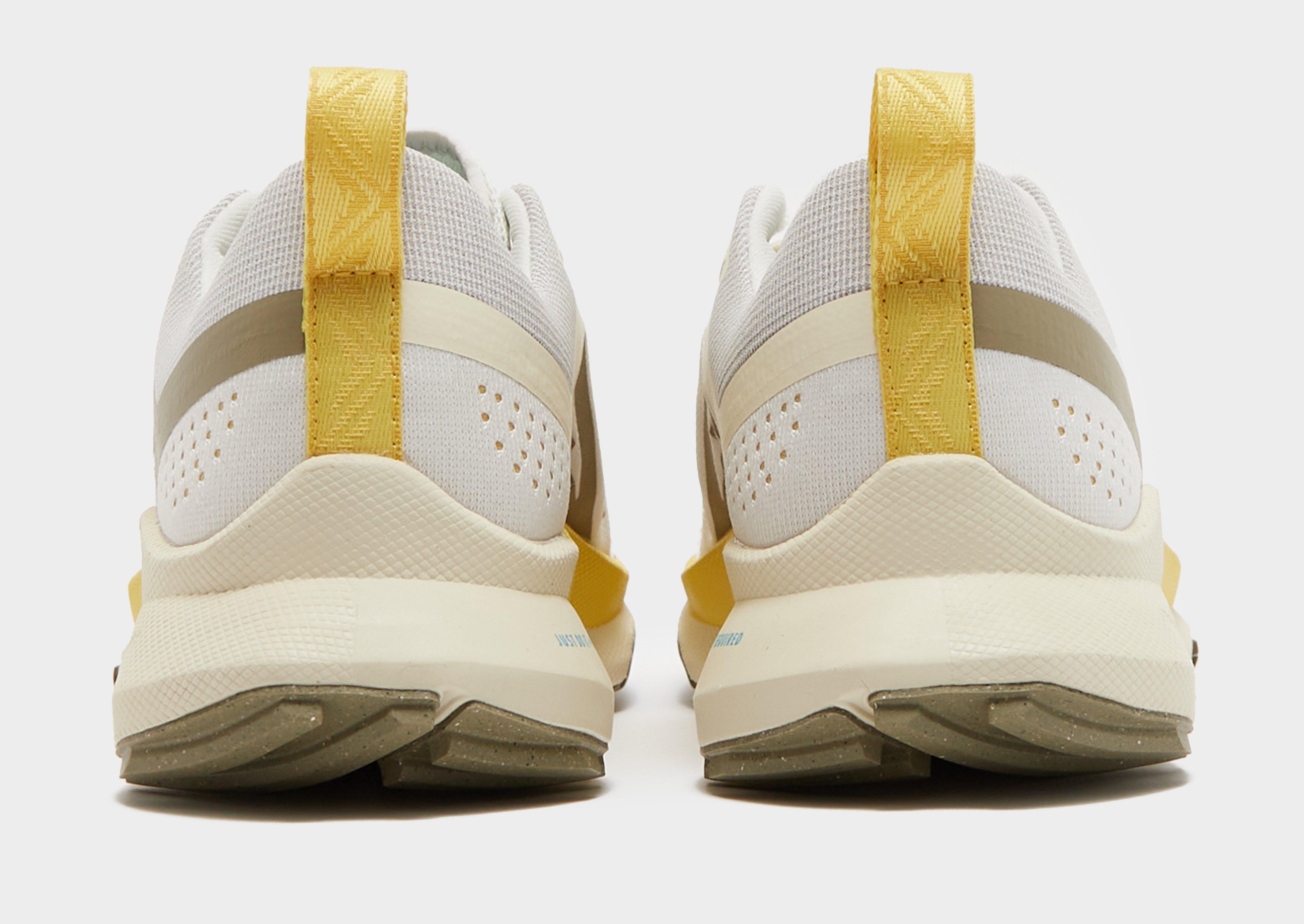 Дамски обувки за бягане W NIKE REACT PEGASUS TRAIL 4 FJ4732-001 Бежов