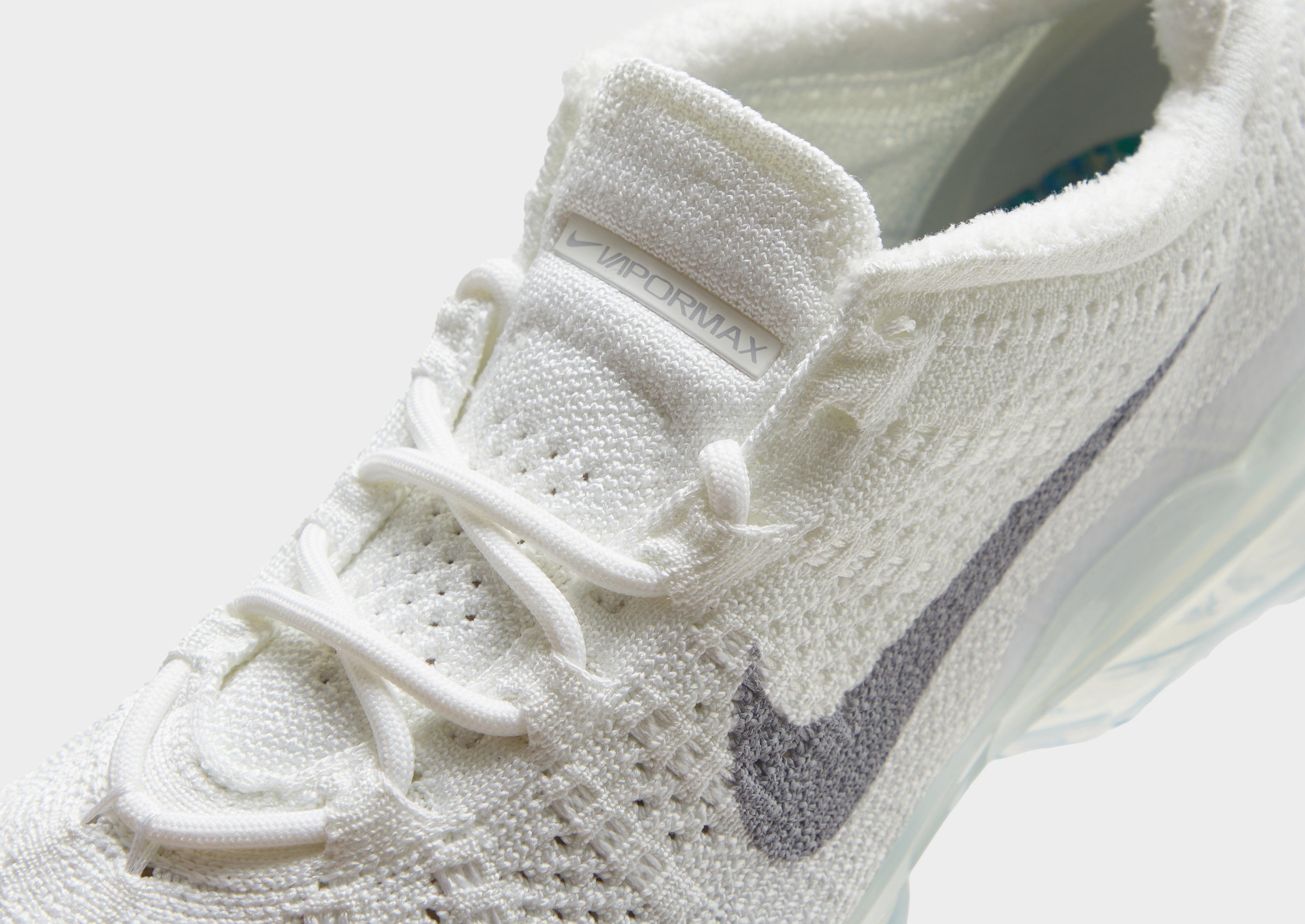 Kedai moterims NIKE W AIR VAPORMAX 2023 FK DV6840-100 Balta