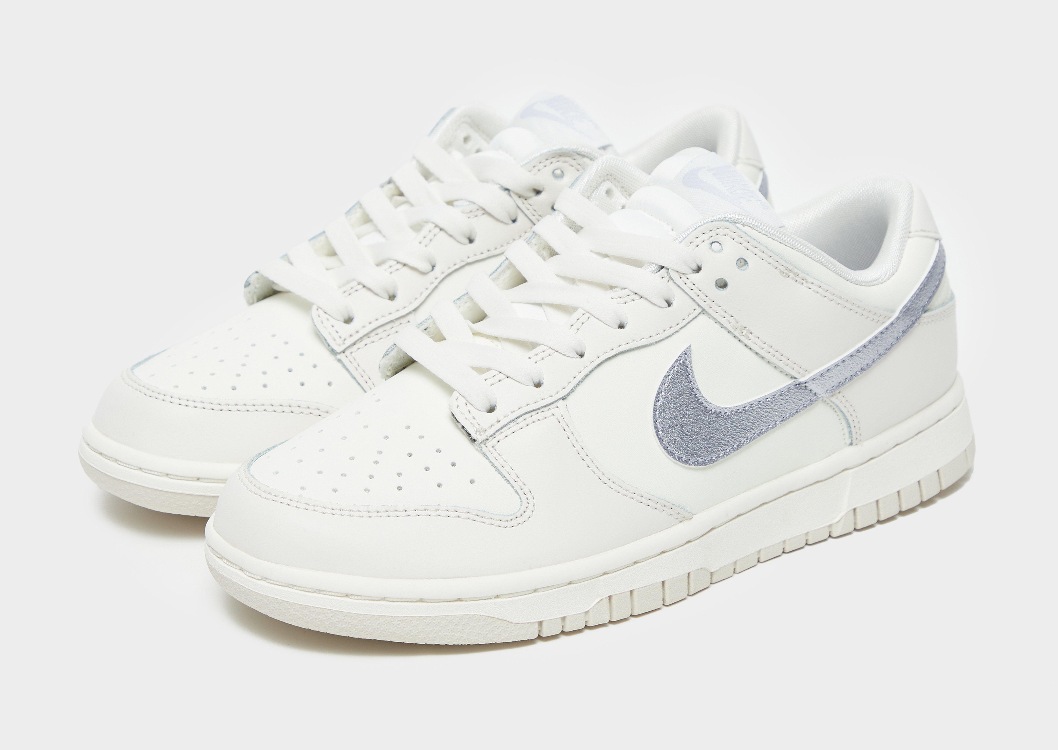 Dámske tenisky NIKE DUNK LOW ESS DX5930-100 Vícebarevná