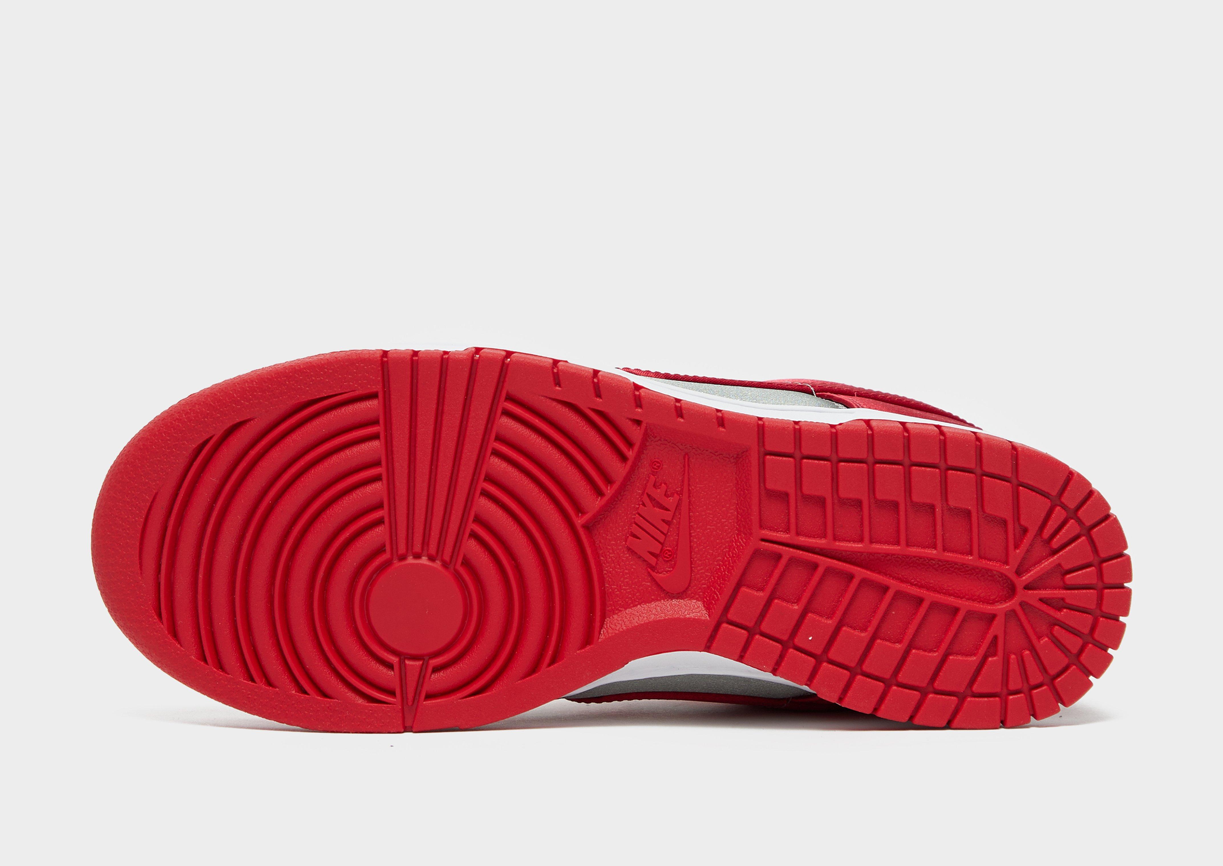 Дамски обувки NIKE DUNK LOW ESS SNKR  DX5931-001 Червен