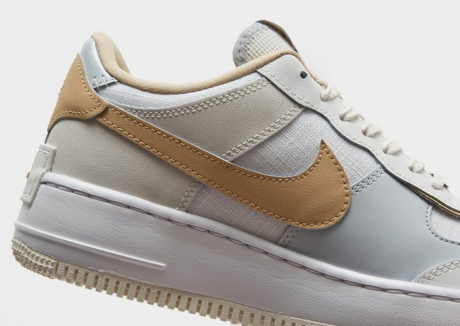 Női sneakers NIKE W AF1 SHADOW DV7449-100 Színes