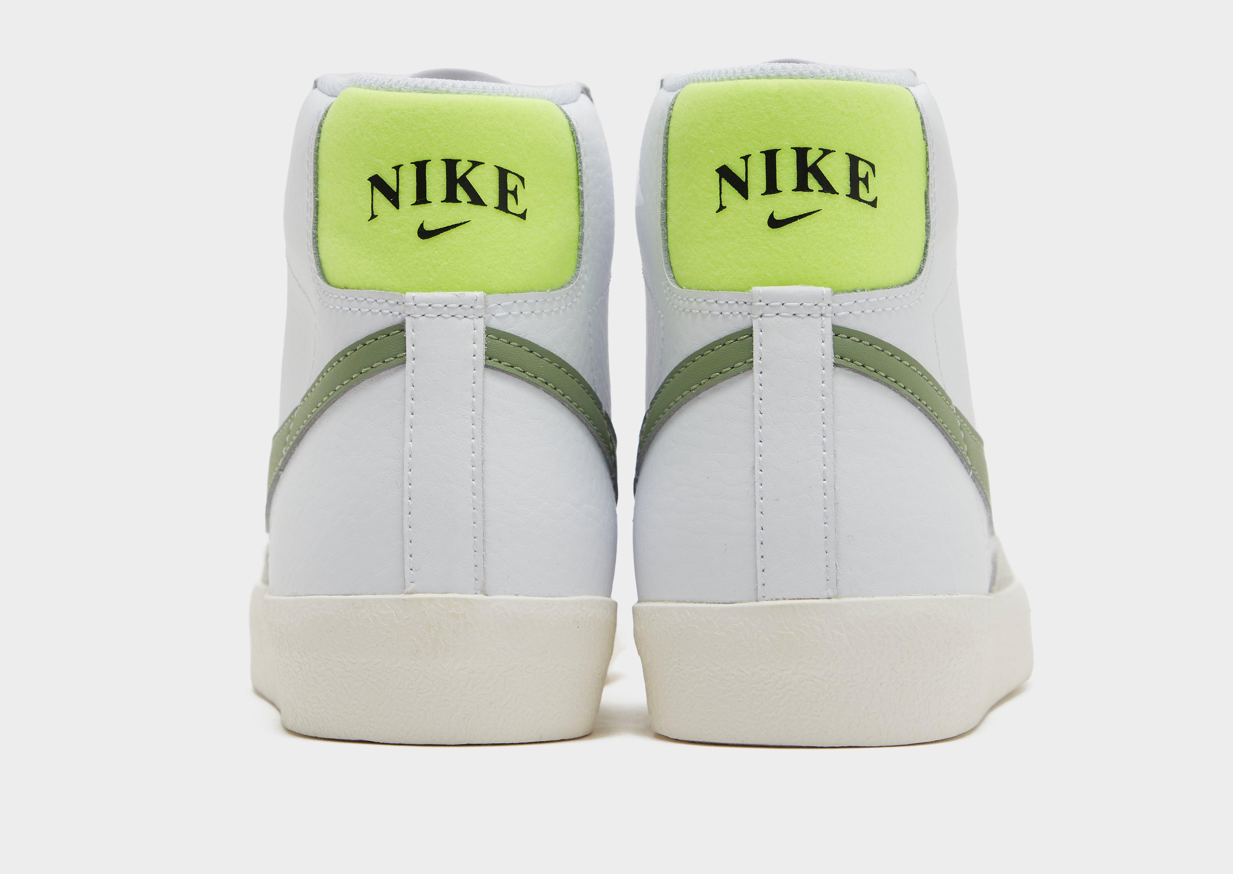 Дамски обувки NIKE WMNS BLAZER MID '77  FJ4740-100 Бял
