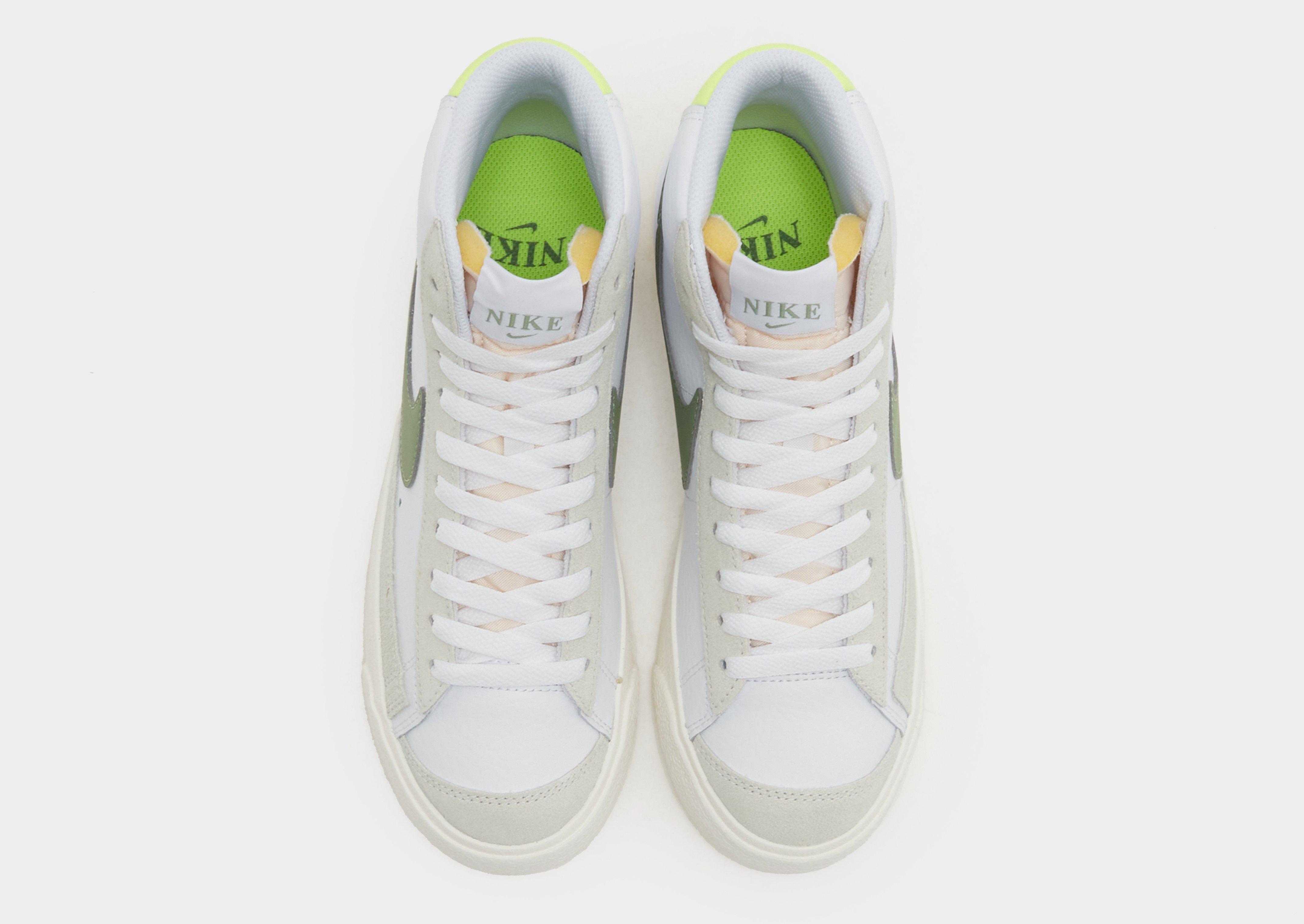 Дамски обувки NIKE WMNS BLAZER MID '77  FJ4740-100 Бял