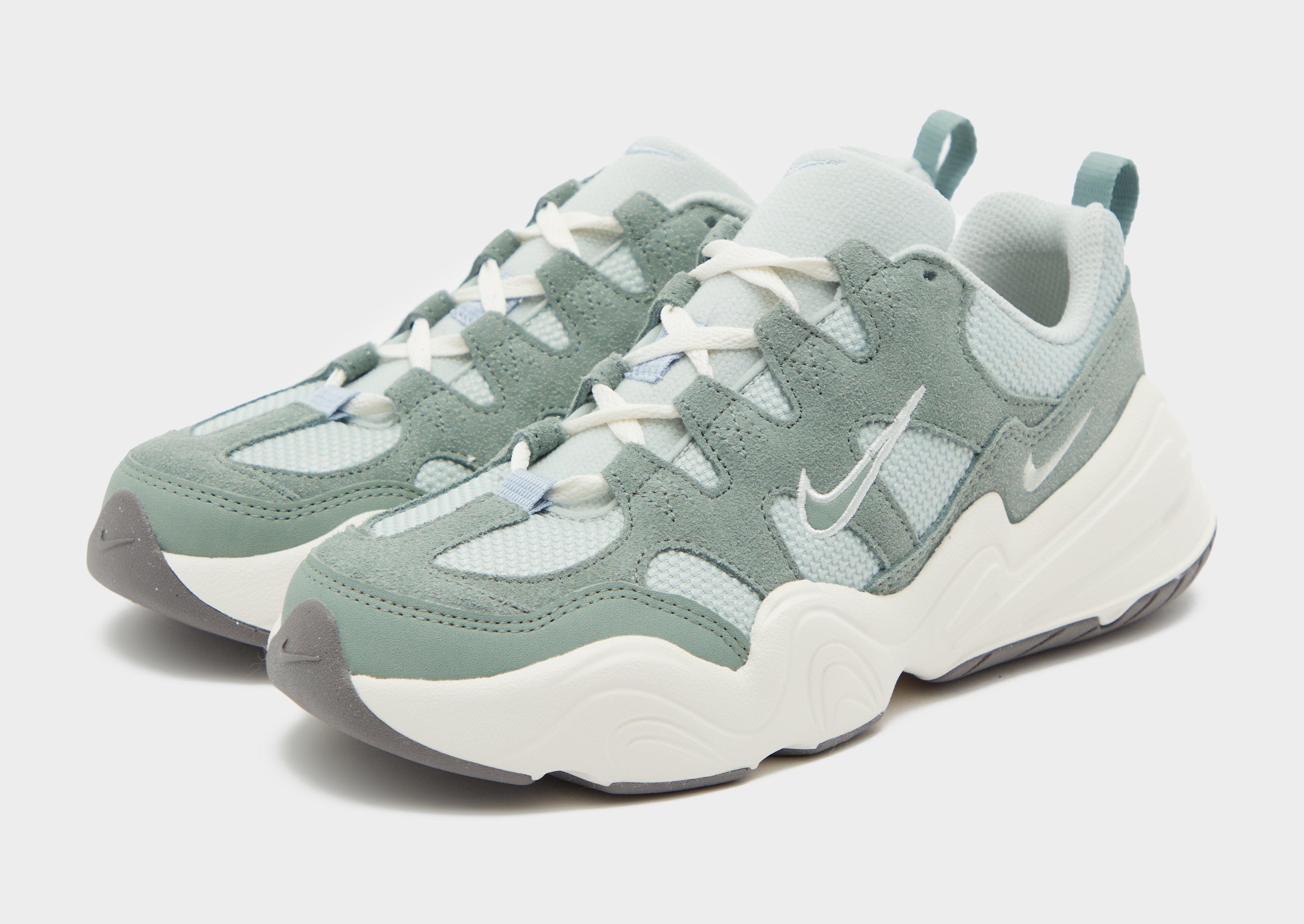 Дамски обувки NIKE TECH HERA  DR9761-001 Зелен