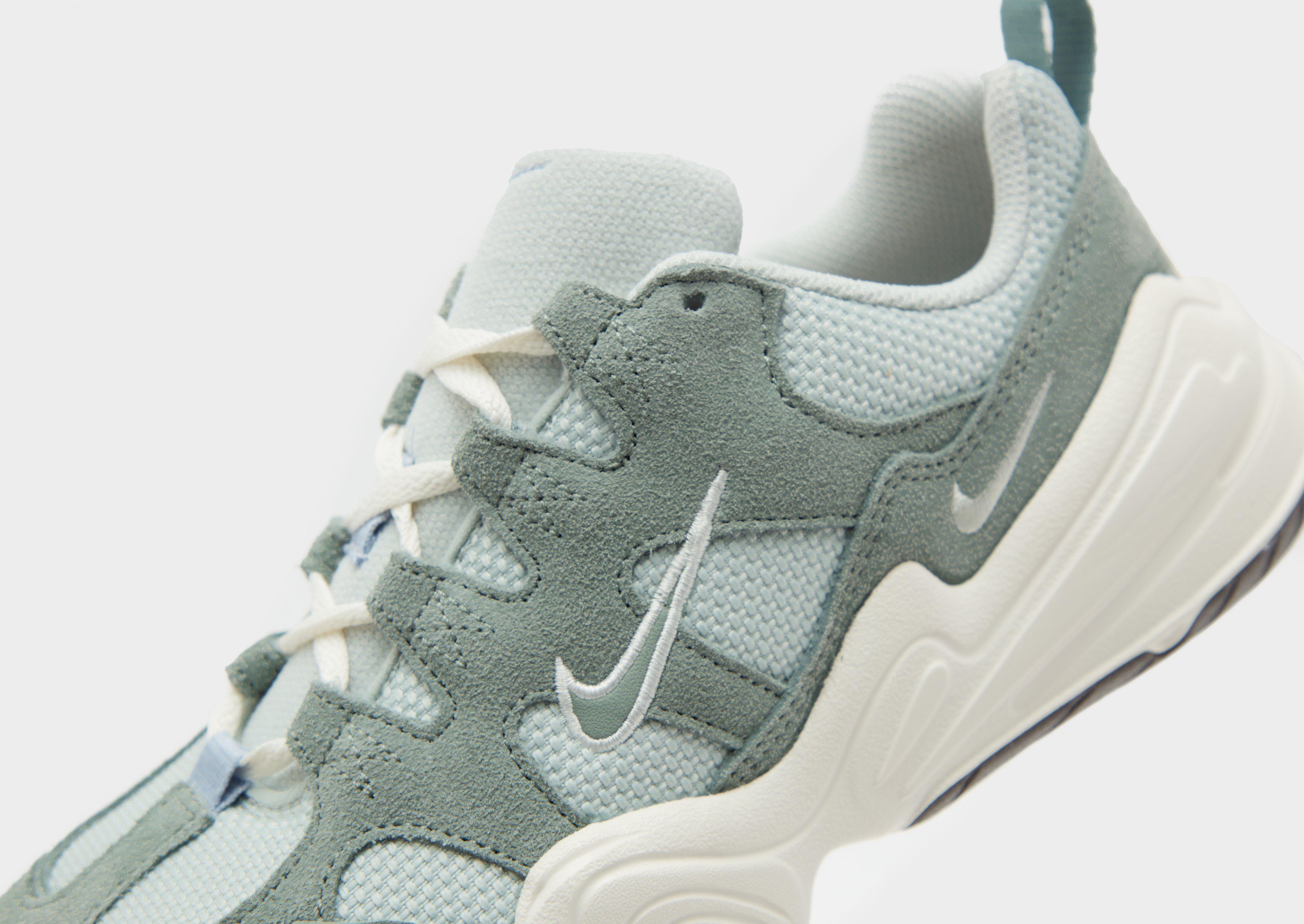 Дамски обувки NIKE TECH HERA  DR9761-001 Зелен