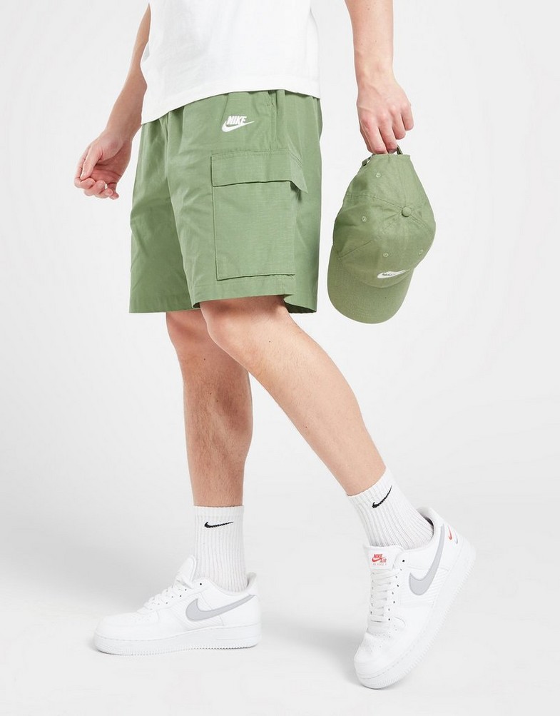 Krótkie spodenki, szorty męskie NIKE SZORTY M NK CLUB CARGO SHORT SHORTS FB1246-386 Khaki