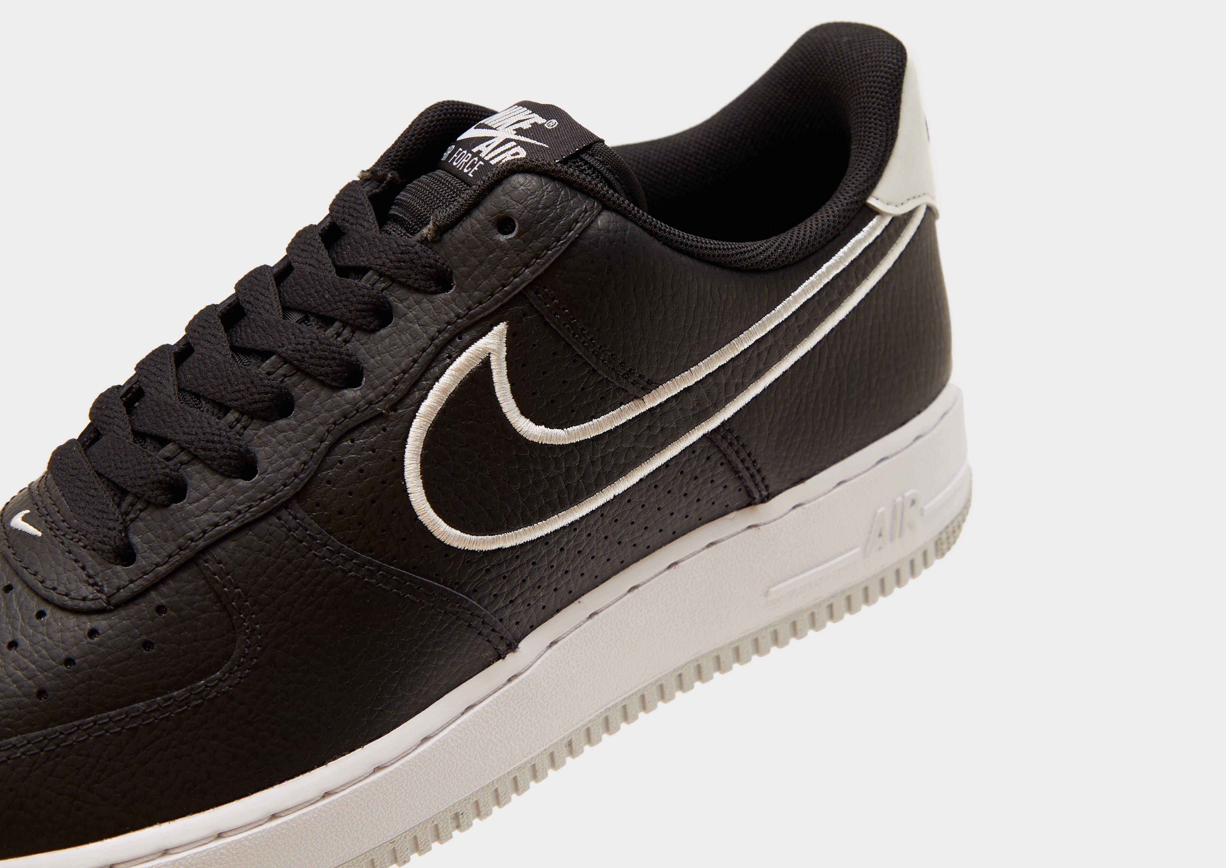 Kedai vyrams NIKE AIR FORCE 1 '07  FJ4211-001 Juoda