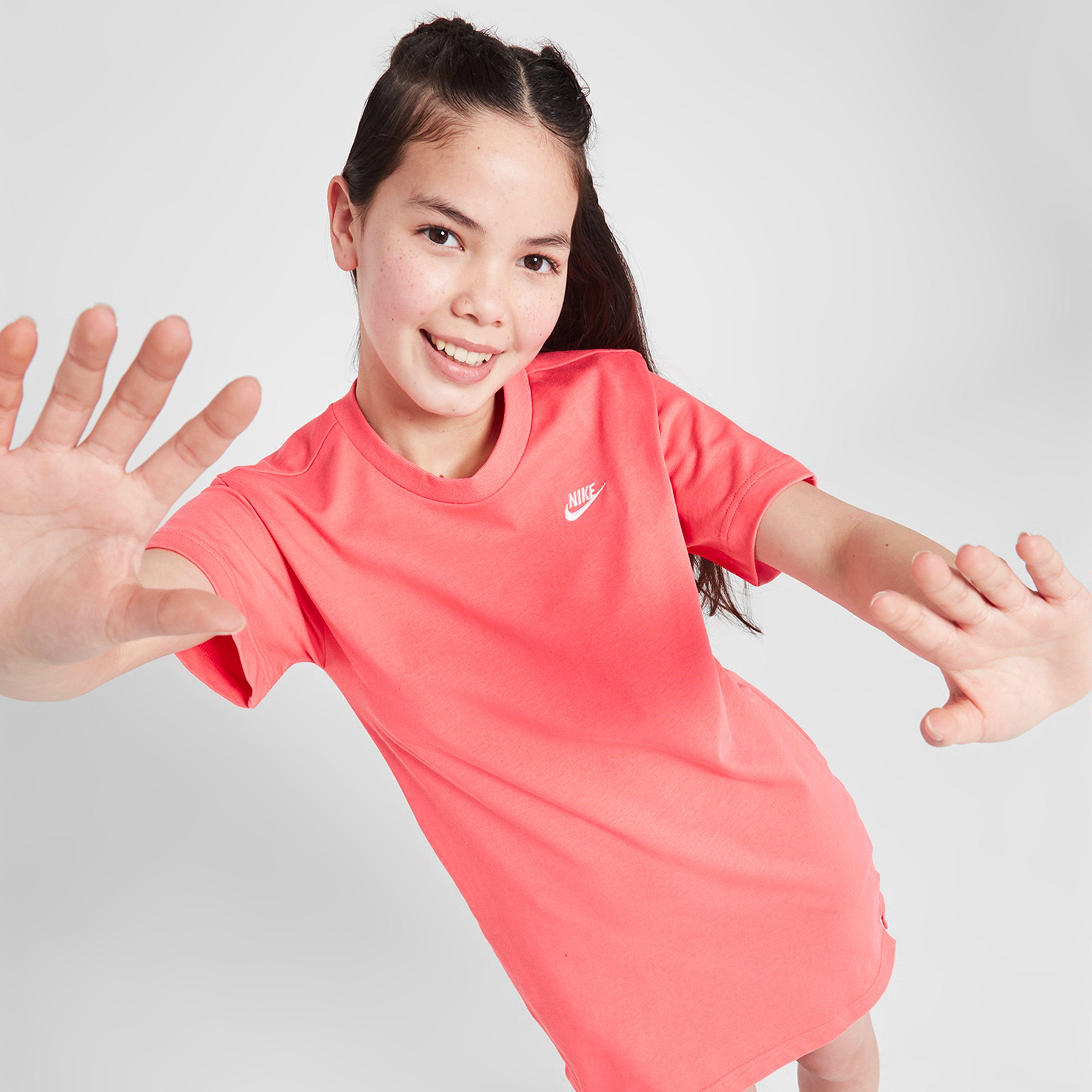 Gyerek egyberuhák NIKE NŐI RUHA G NSW TSHIRT DRSS