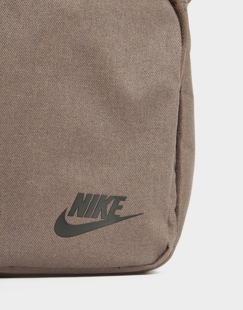 Pánska taška NIKE TAŠKA ELEMENTAL PREMIUM DN2557-004 Sivá
