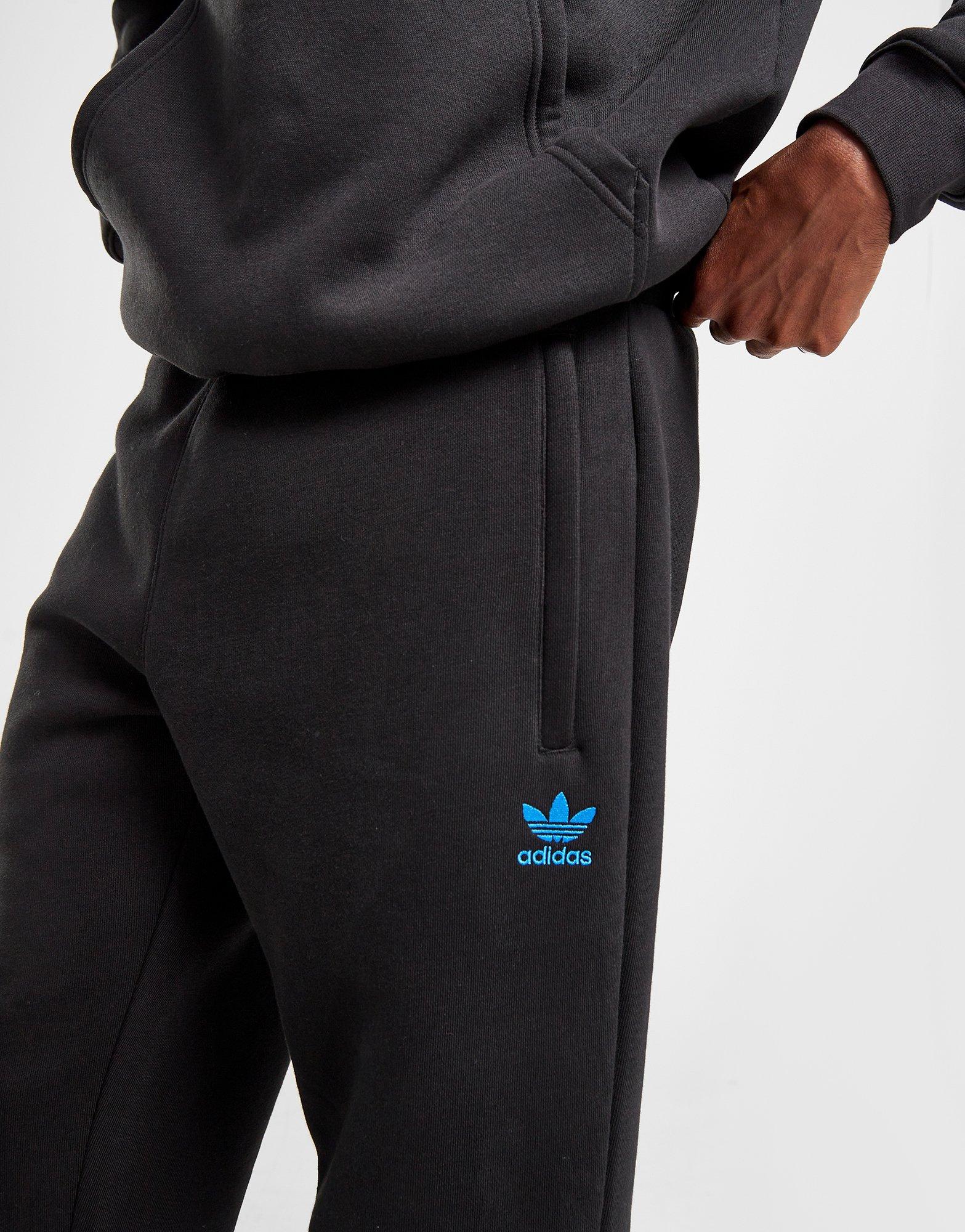 Мъжки панталони ADIDAS ПАНТАЛОНИ ESSENTIALS PANT PANTS IT7788 Черен