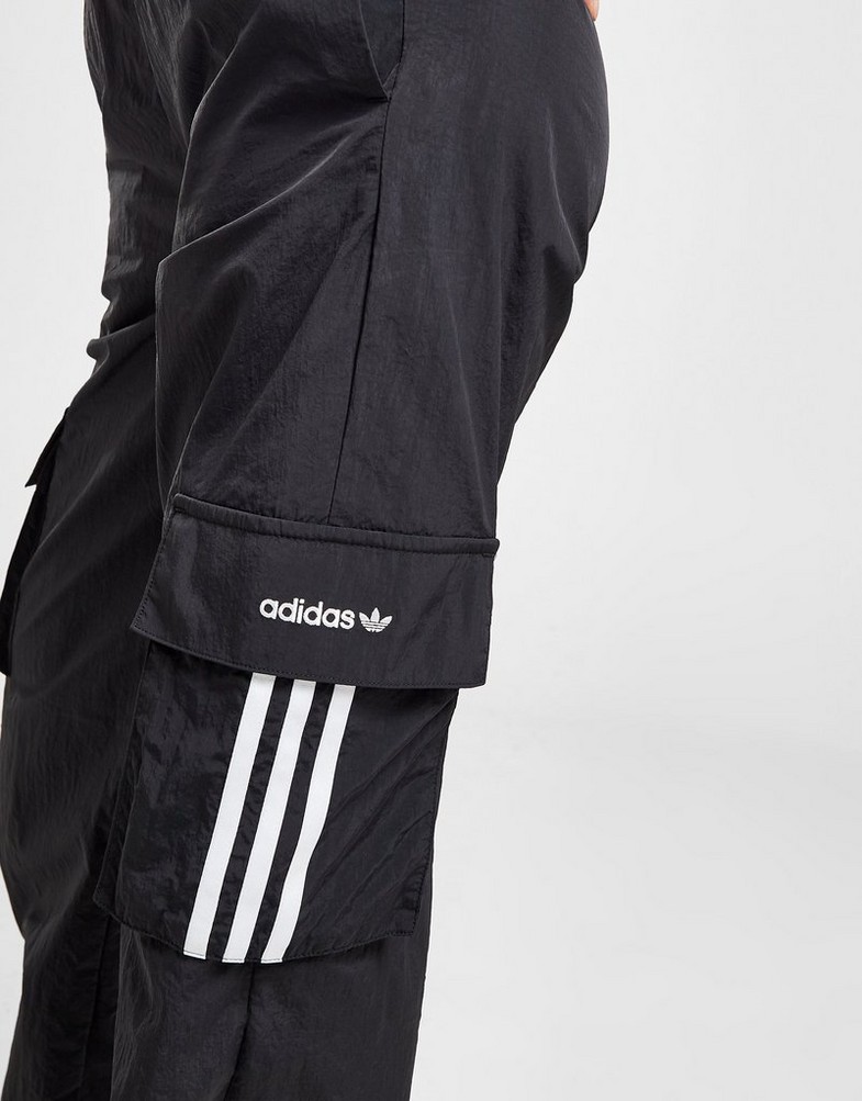 Жіночі штани ADIDAS ШТАНИ CARGO PANTS IN1853 Чорний