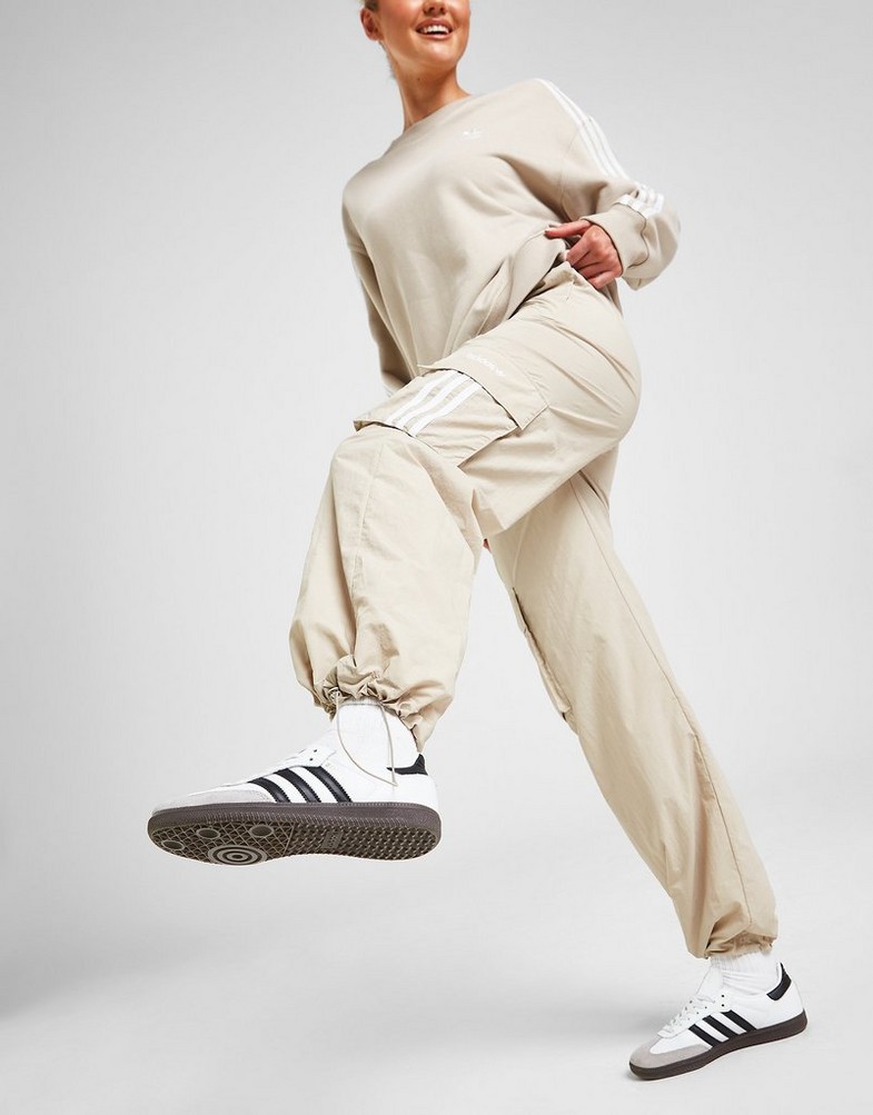 Pantaloni pentru femei ADIDAS PANTALONI  CARGO PANTS IT7124 Bej