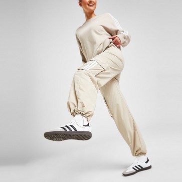 Pantaloni pentru femei ADIDAS PANTALONI  CARGO PANTS