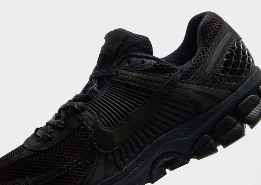 Adidași pentru bărbați NIKE ZOOM VOMERO 5 BV1358-003 Negru