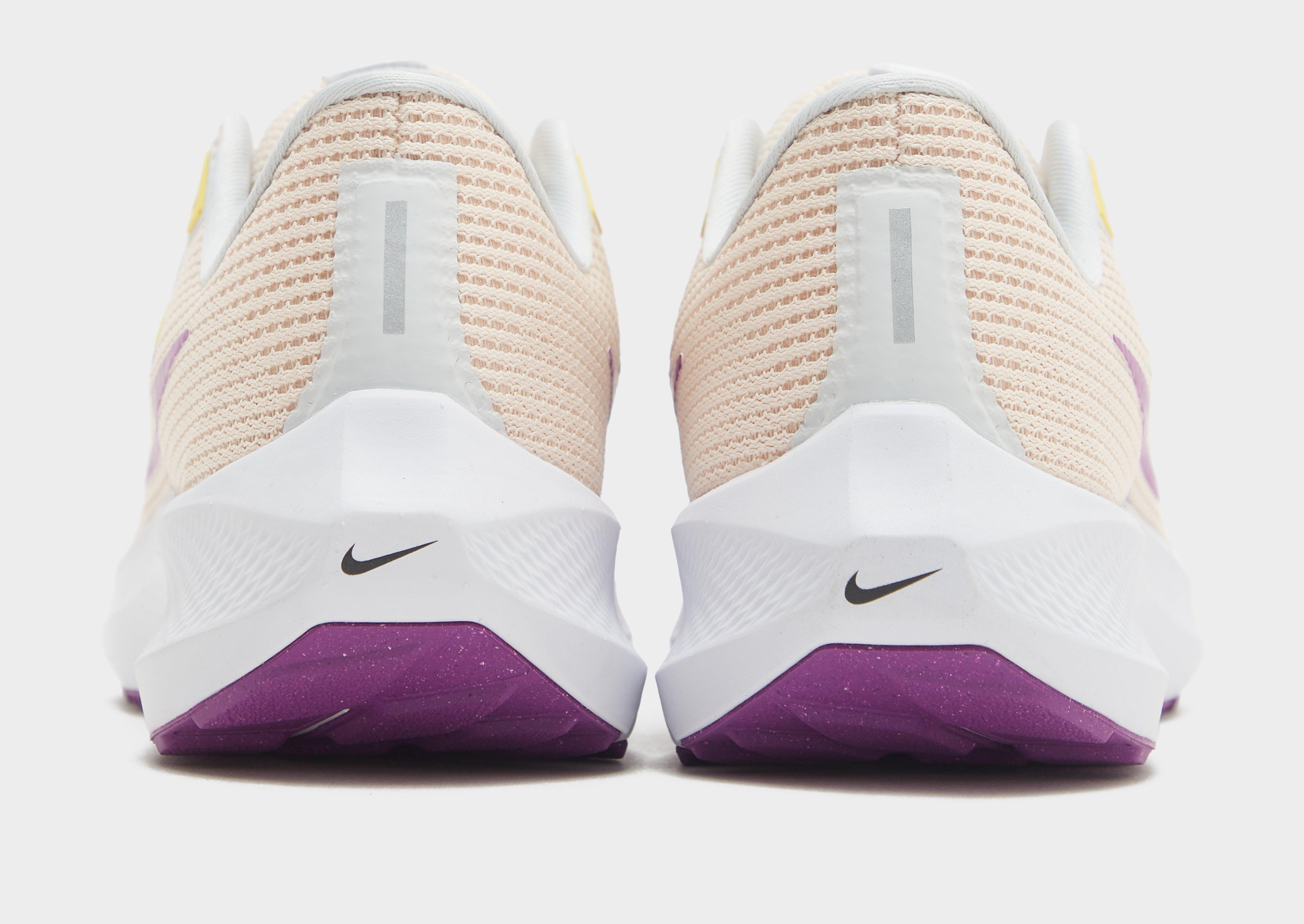 Női futócipők NIKE AIR ZOOM PEGASUS 40 DV3854-800 Bézs