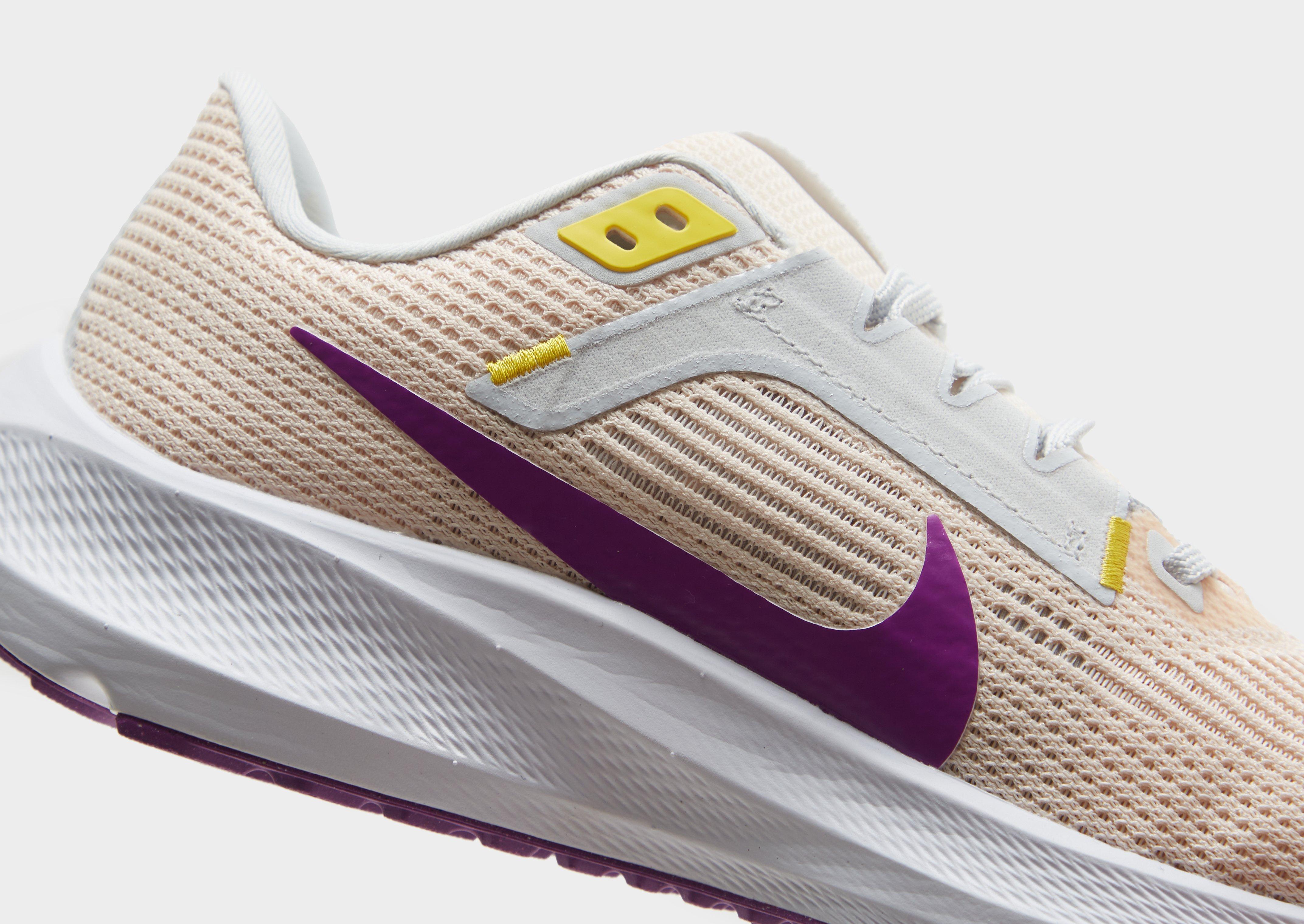 Női futócipők NIKE AIR ZOOM PEGASUS 40 DV3854-800 Bézs