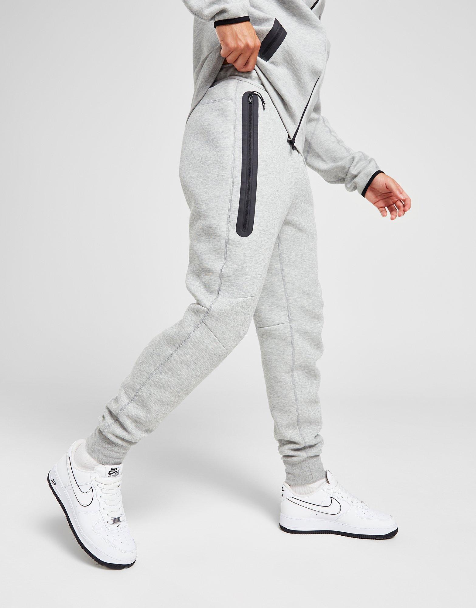 Muške hlače NIKE HLAČE M NK TCH FLC JGGR FB8002-063 siva