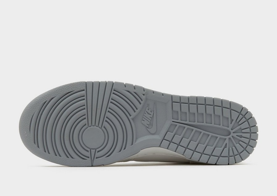 Adidași pentru bărbați NIKE DUNK HI RETRO FD6922-100 Alb