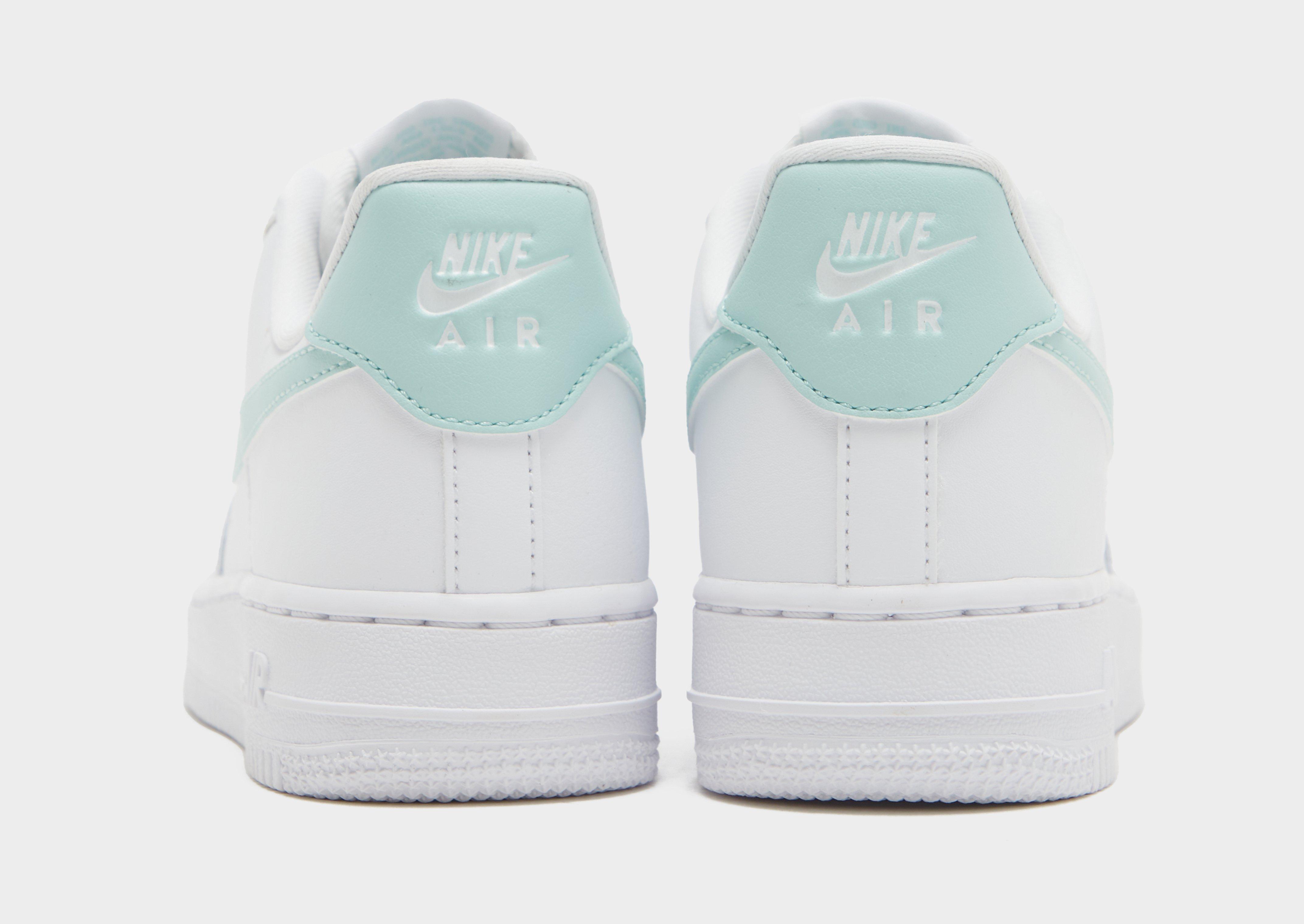 Dámske tenisky NIKE WMNS AIR FORCE 1 '07 REC DD8959-113 Biela