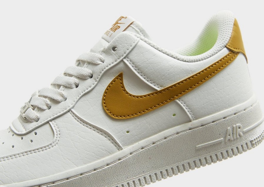 Buty sneakersy damskie NIKE W AIR FORCE 1 '07 NEXT NATURE DV3808-101 Biały