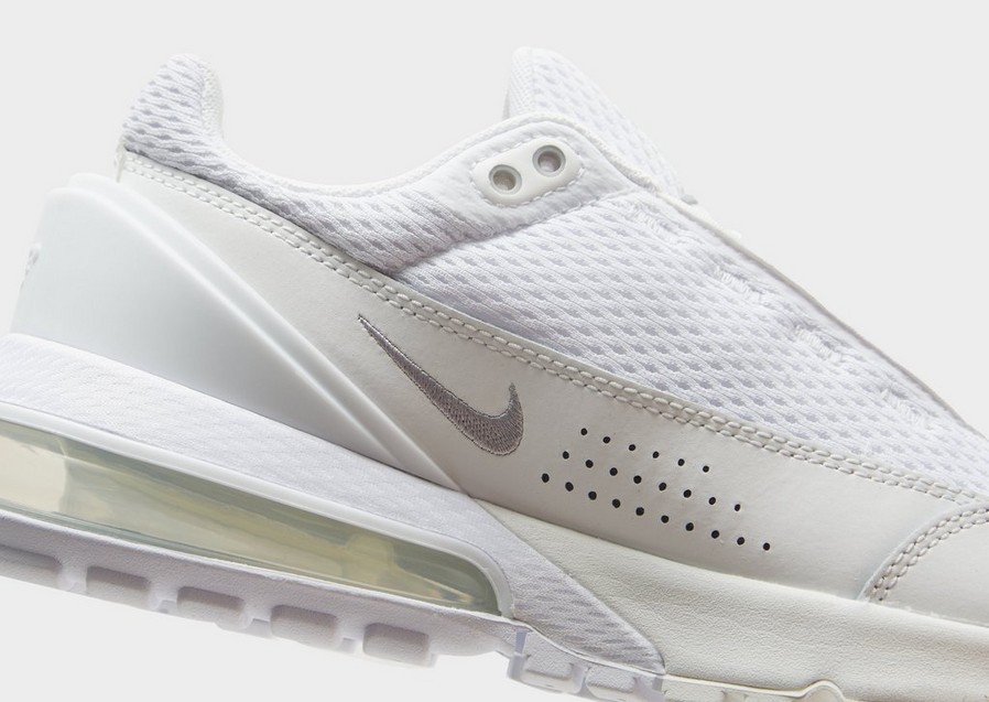 Női sneakers NIKE AIR MAX PULSE FD6409-101 Fehér