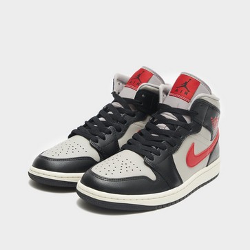Adidași de damă WMNS AIR JORDAN 1 MID 