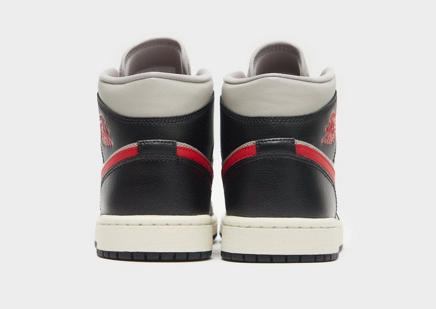 Női sneakers WMNS AIR JORDAN 1 MID  BQ6472-060 Szürke