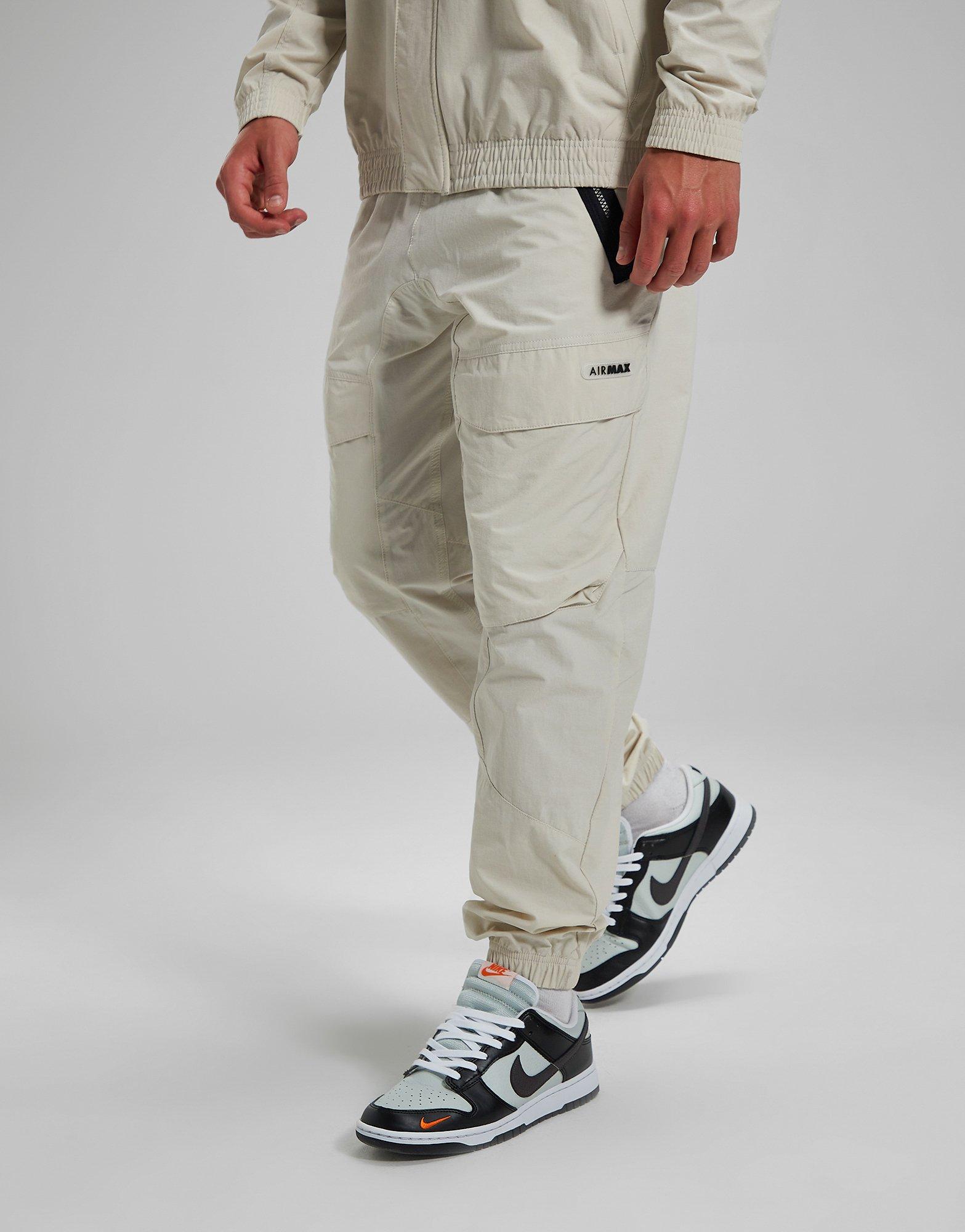 NIKE SPODNIE M NSW AIR MAX WVN CARGO PANT FN0242-072 Beżowy