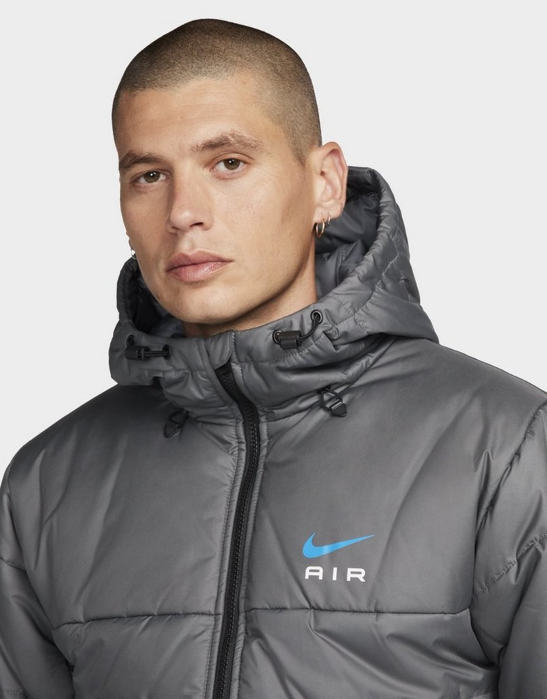 NIKE КУРТКА ЗИМОВА M NSW SW AIR SYN FILL JKT FN0251-068 Сірий