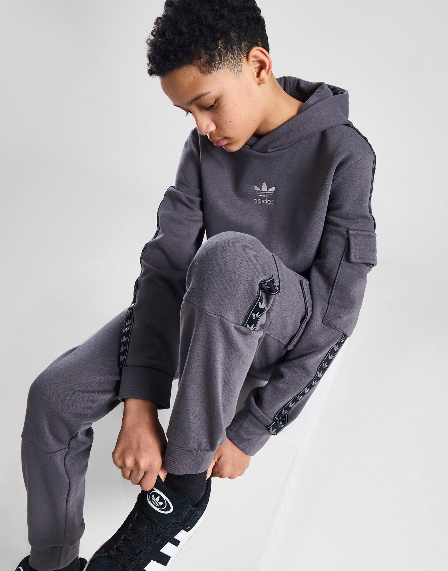 Pantaloni pentru copii ADIDAS PANTALONI  TPE JOG GRY/BLK IQ4707 Gri