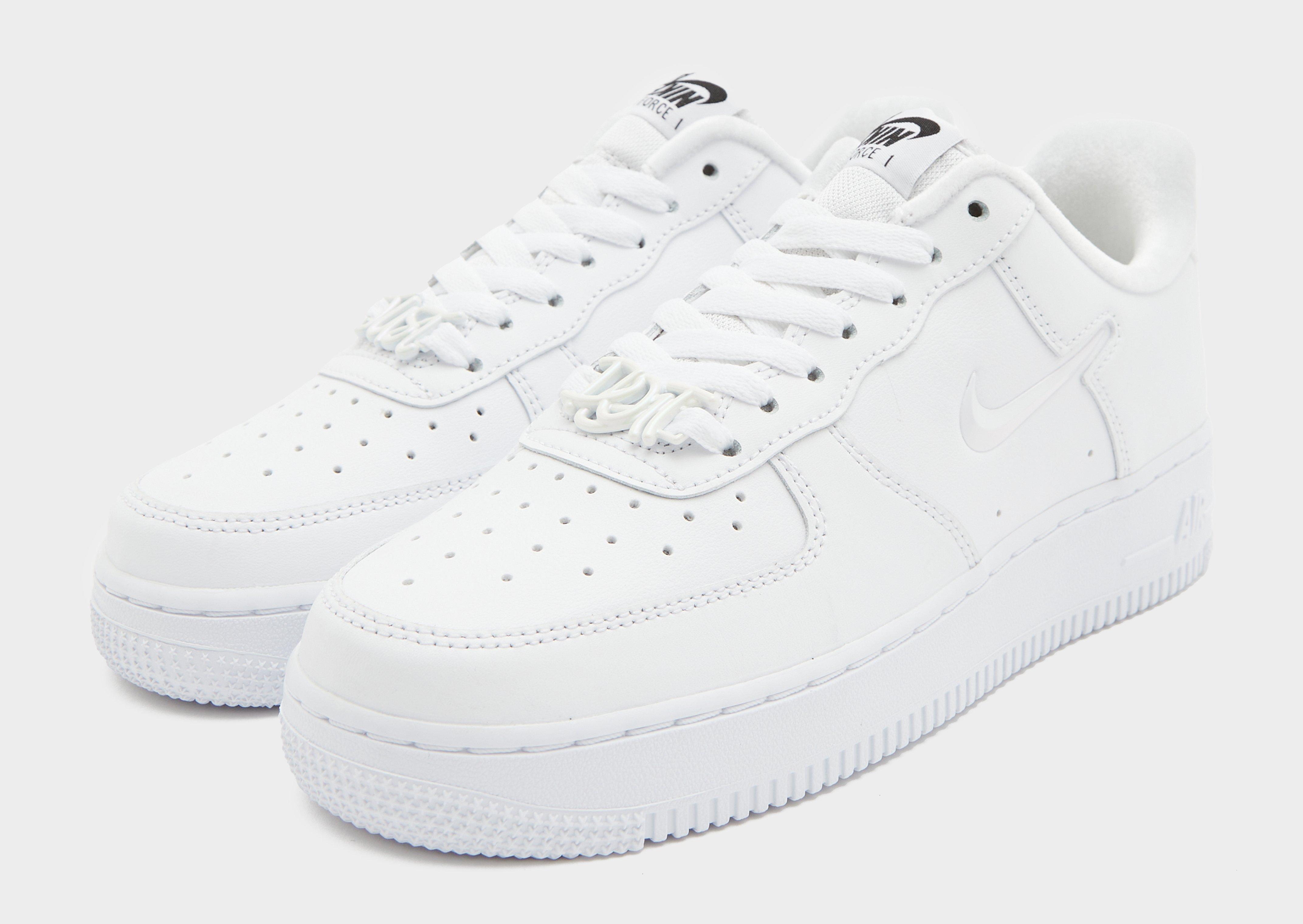 Дамски обувки NIKE WMNS AIR FORCE 1 '07 SE FB8251-100 Бял