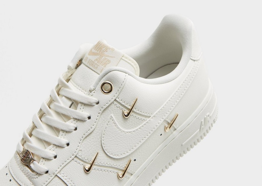 Adidași de damă NIKE WMNS AIR FORCE 1 '07 LX CN FV3654-111 Bej