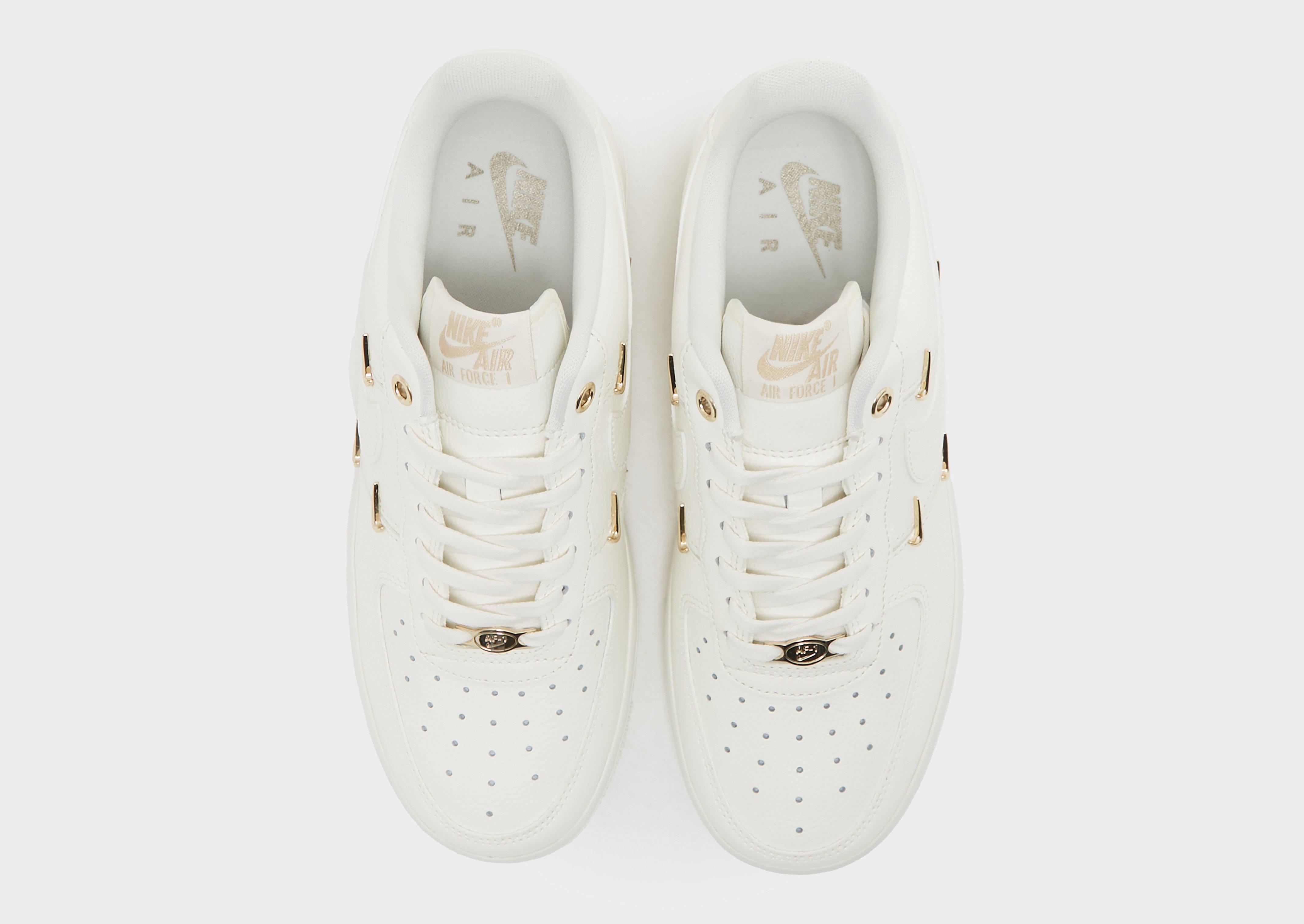 Dámske tenisky NIKE WMNS AIR FORCE 1 '07 LX CN FV3654-111 Béžová