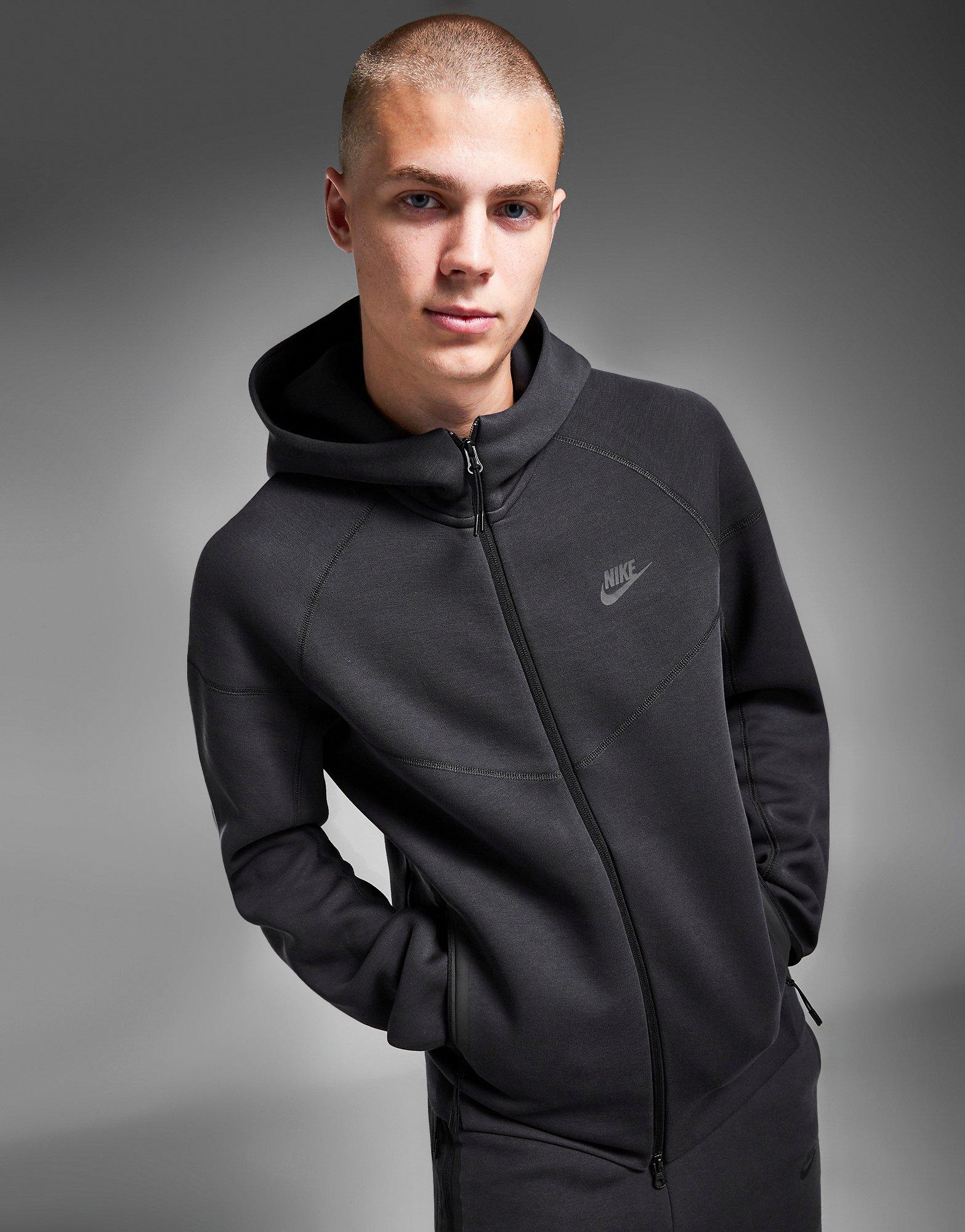 Мъжка блуза NIKE СУИТЧЪР С КАЧУЛКА M NK TCH FLC FZ WR HOODIE FB7921-060 Черен