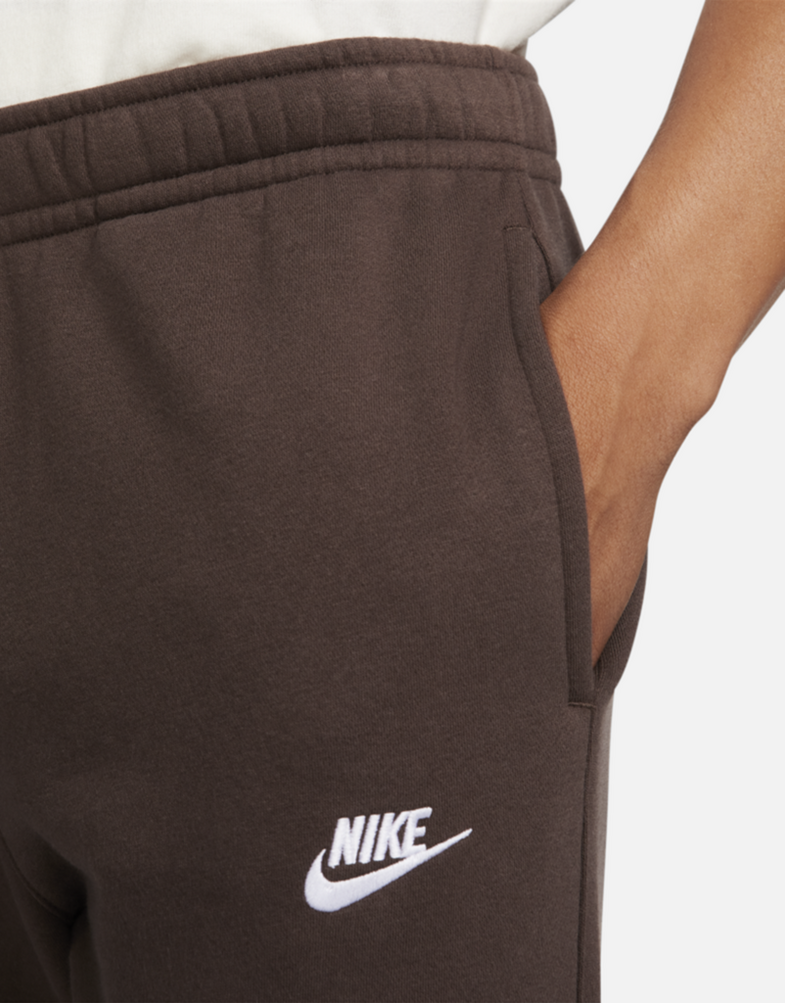 NIKE   SPODNIE SPORTSWEAR CLUB FLEECE BV2671-237 Brązowy