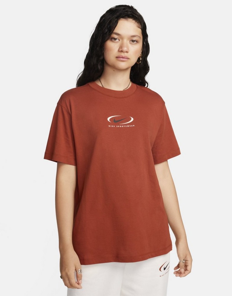 Жіночі футболки NIKE ФУТБОЛКА NSW TEE BF PRNT SWSH FQ8817-832 Коричневий