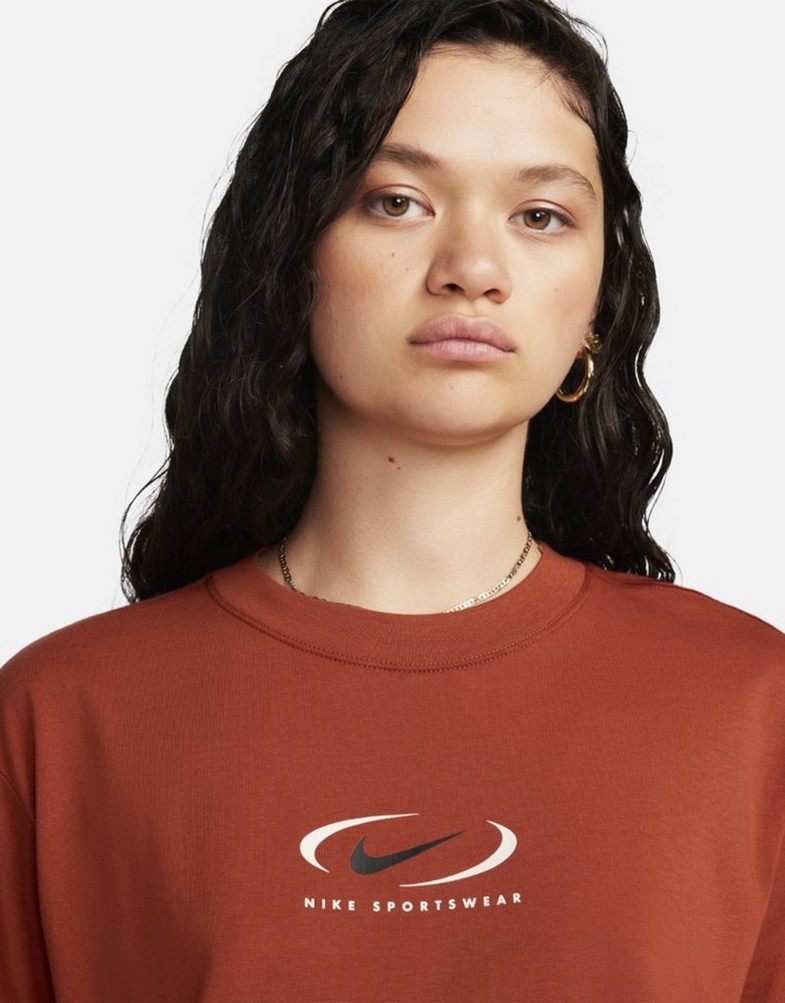 Жіночі футболки NIKE ФУТБОЛКА NSW TEE BF PRNT SWSH FQ8817-832 Коричневий