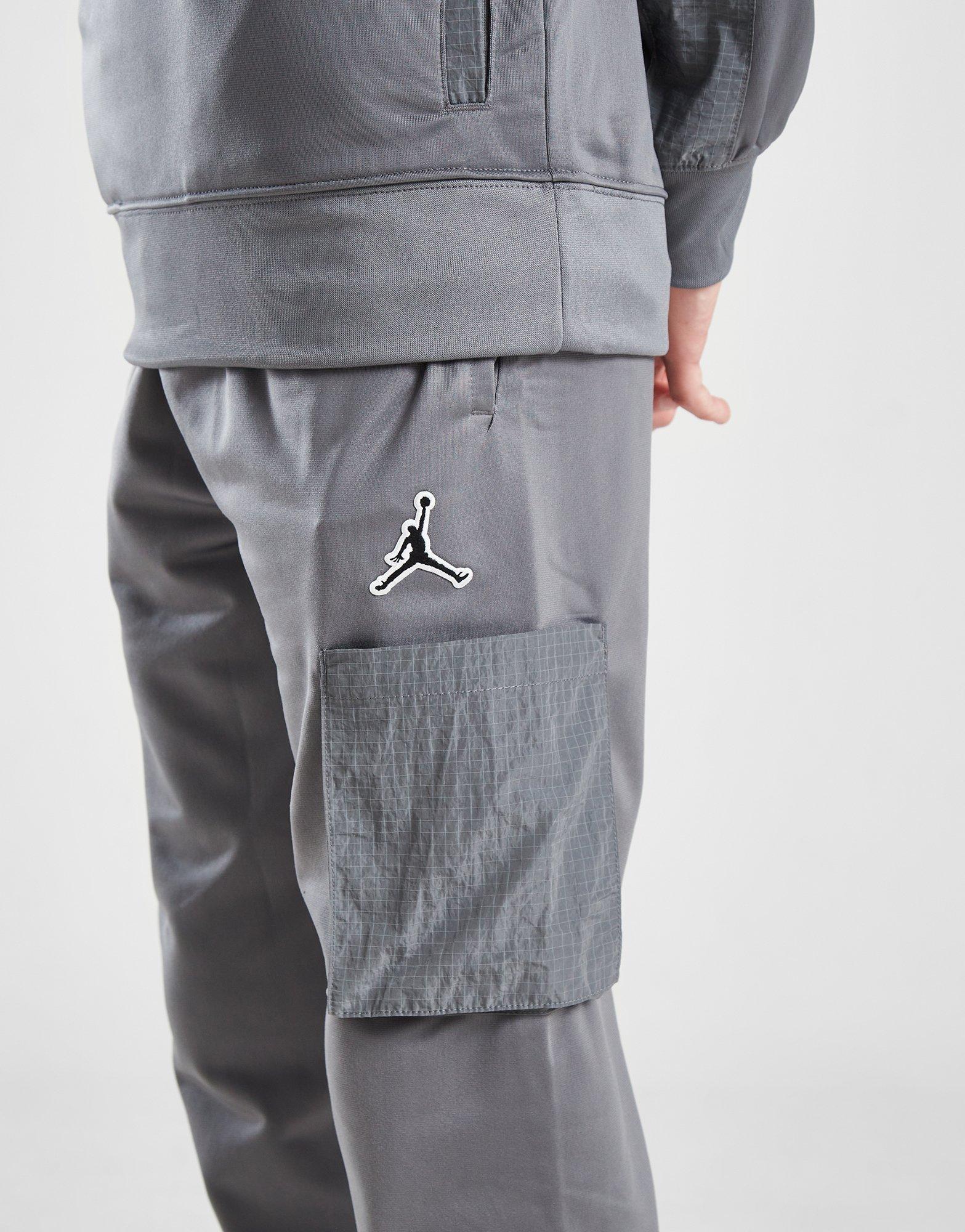 Детски анцуг JORDAN КОМПЛЕКТ WVN PNL CRGO OH SUIT GRY/BLK B 95D036-M19 Сив