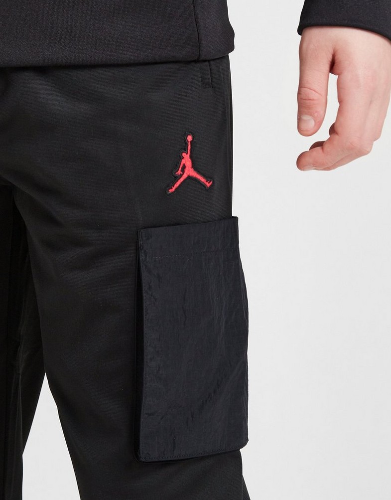 Komplet dresowy dziecięcy JORDAN KOMPLET WVN PNL CRGO OH SUIT BLK/RED B 95D036-023 Czarny