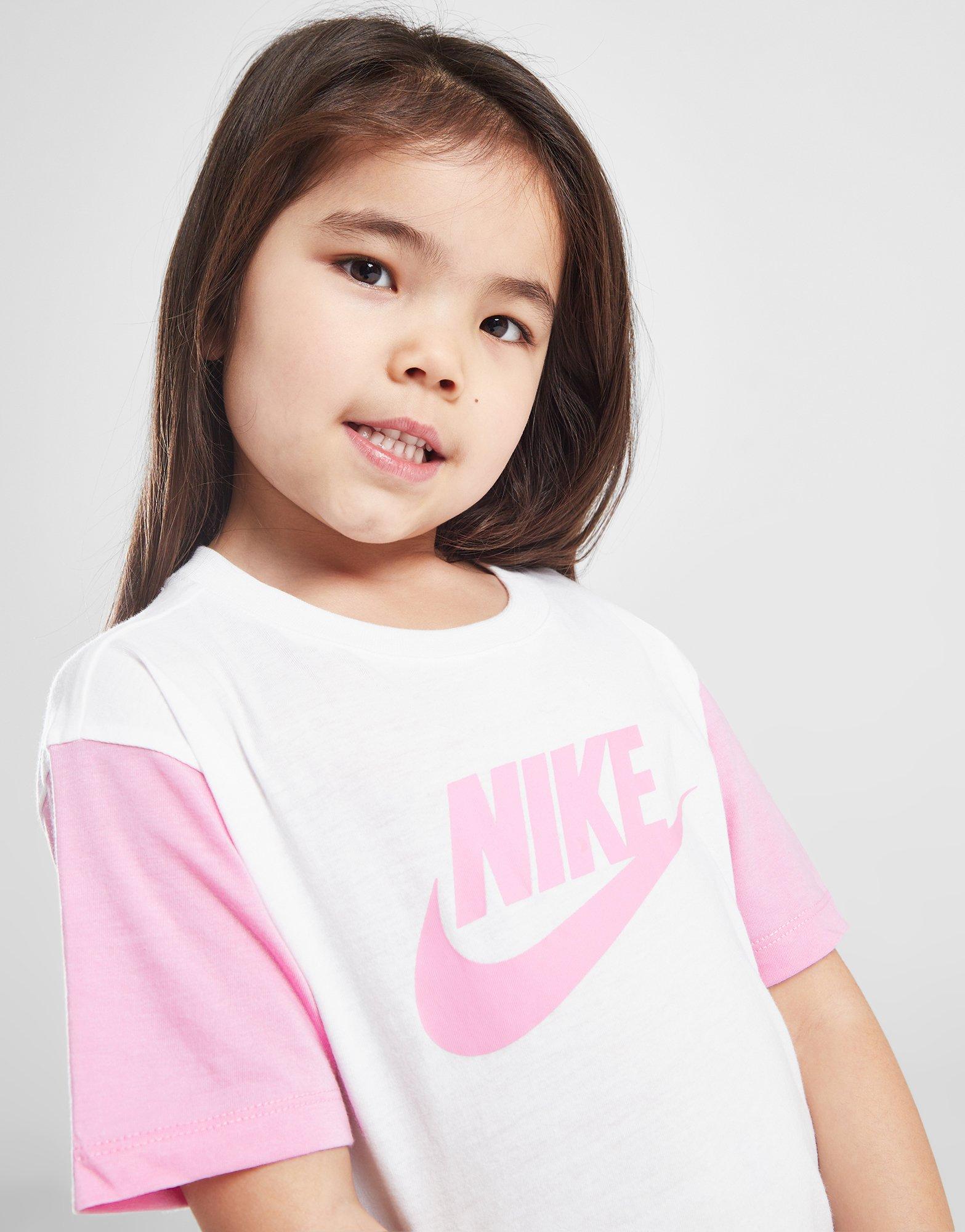 Trening pentru copii NIKE SET (G)CBLK TEE/SHT WHT/PNK G 36L933-AAH Alb