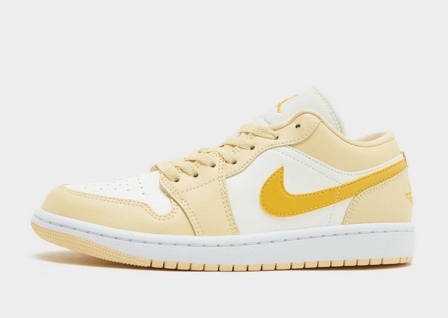 Дамски обувки AIR JORDAN 1 LOW  DC0774-170 Златист