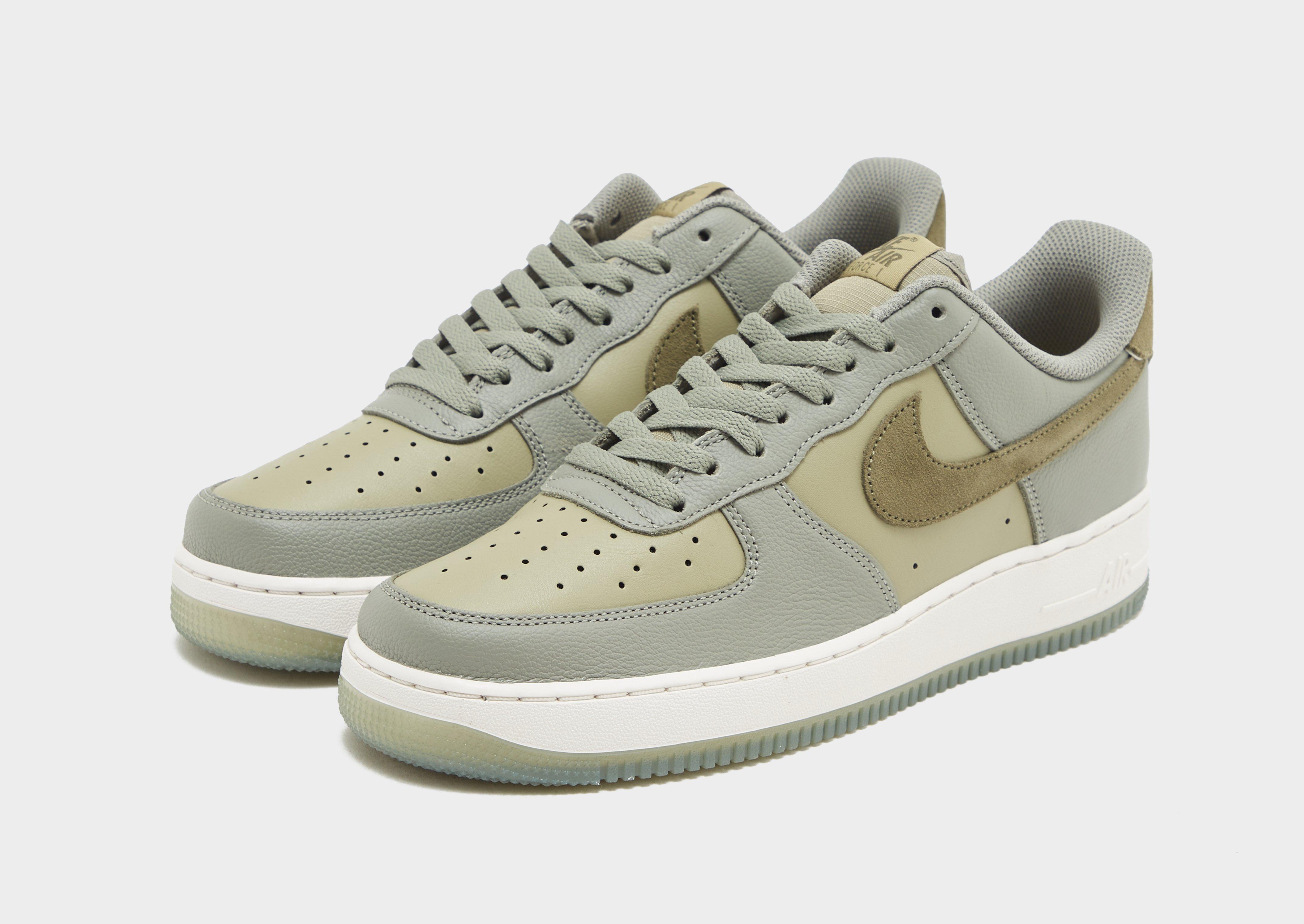Мъжки маратонки NIKE AIR FORCE 1 '07 LV8  FJ4170-002 Каки