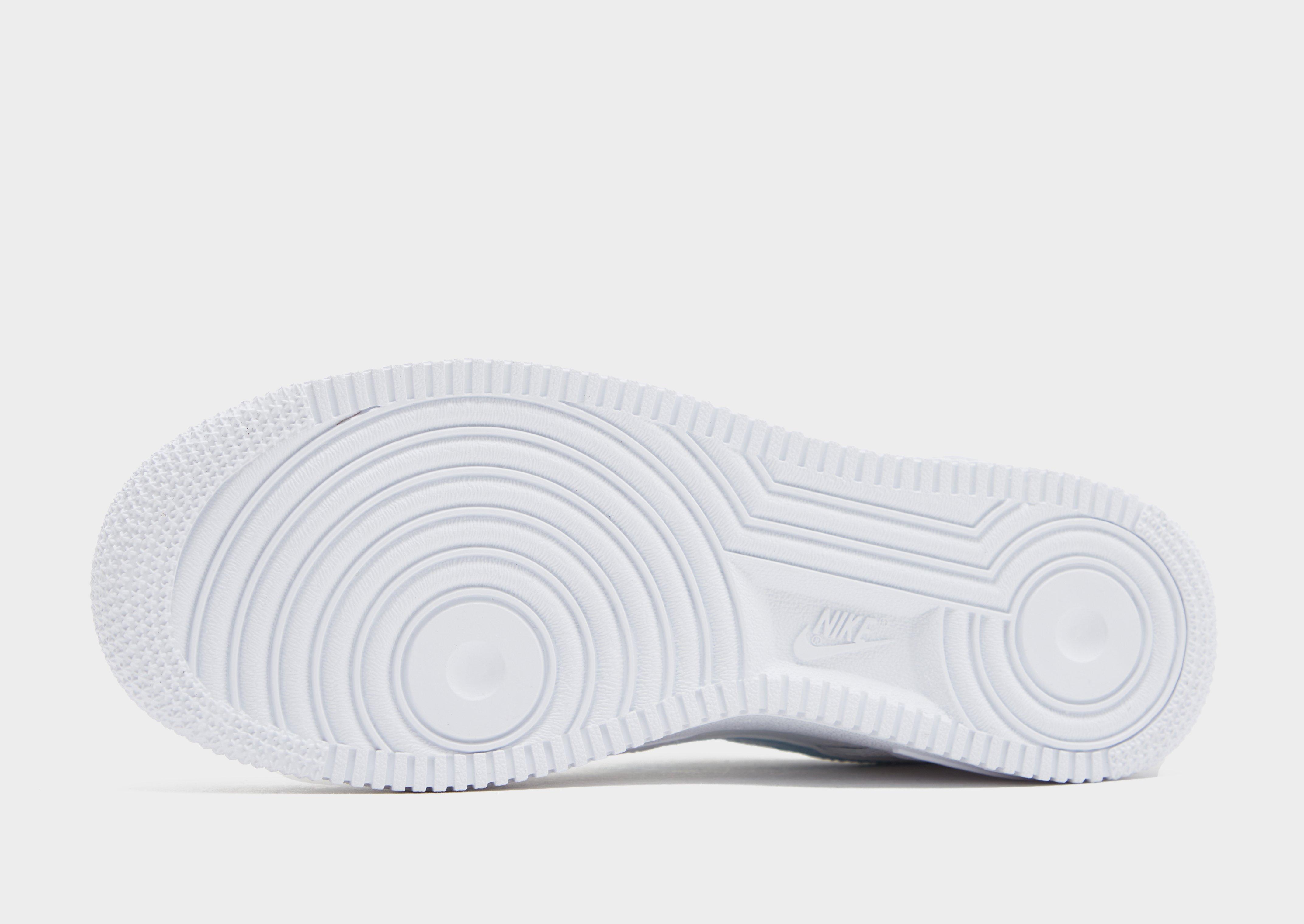 Kedai moterims NIKE W AIR FORCE '07 HF0022-100 Balta