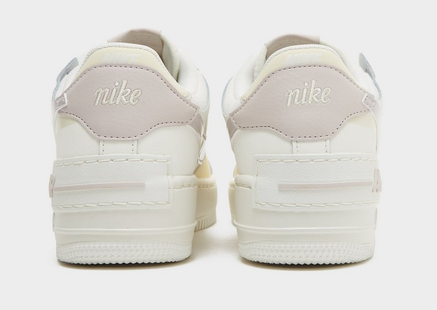 Adidași de damă NIKE AIR FORCE 1 SHADOW  DZ1847-104 Crem