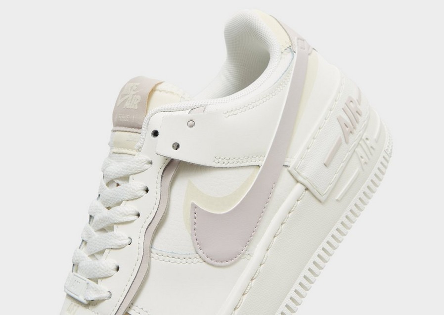 Adidași de damă NIKE AIR FORCE 1 SHADOW  DZ1847-104 Crem